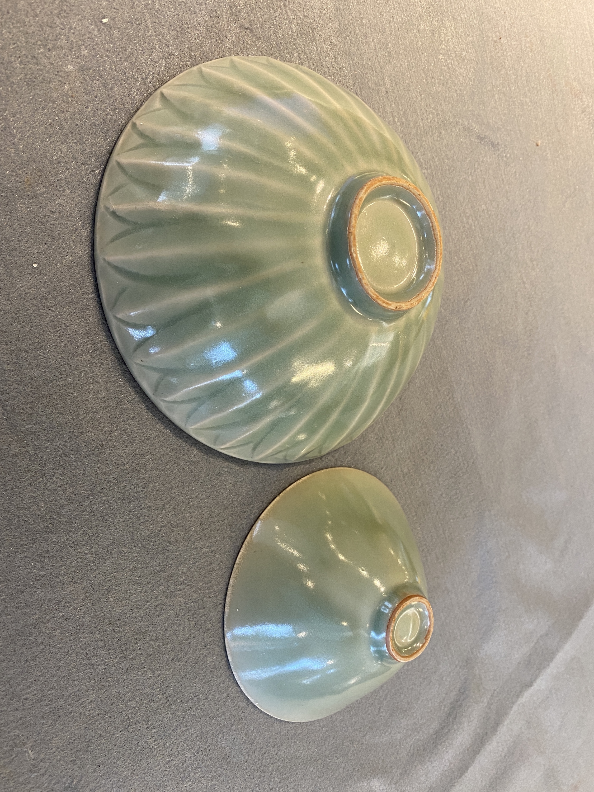 Two Chinese Longquan celadon bowls, Song or later - Image 9 of 26