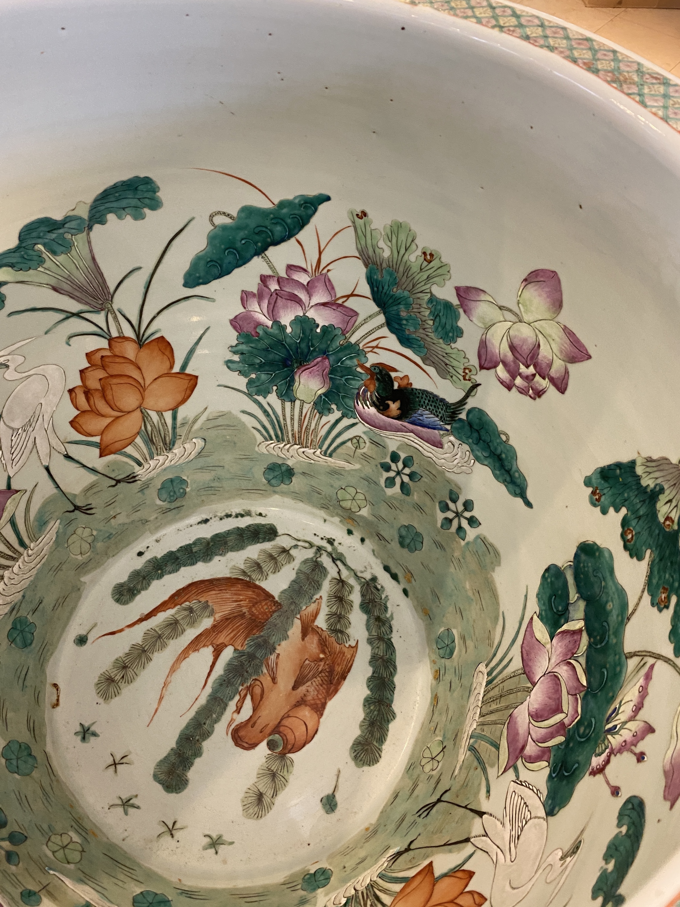 A large Chinese famille verte light blue-ground fish bowl, 19th C. - Image 11 of 28