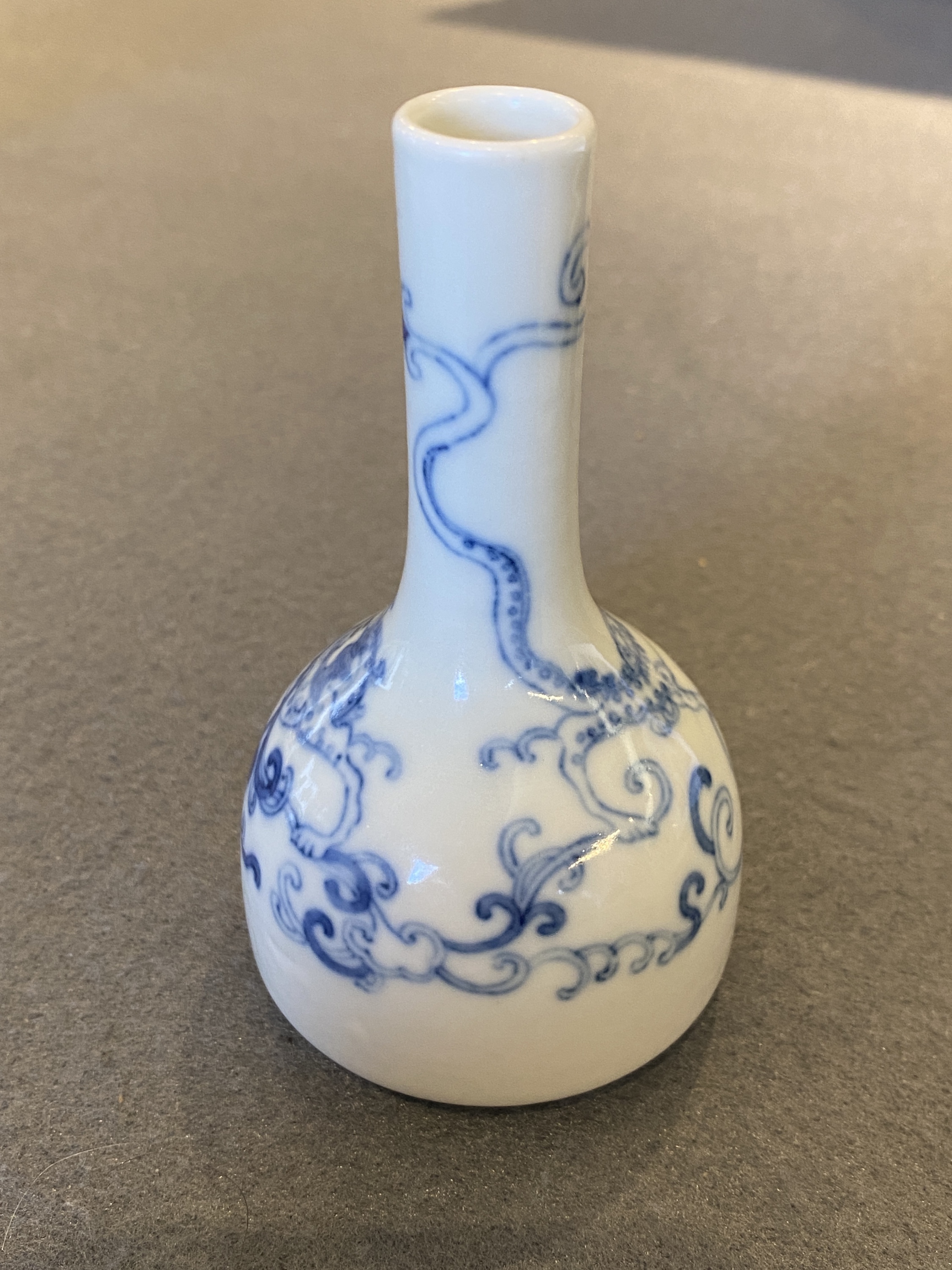 A small Chinese blue and white 'dragon' bottle vase, Yongzheng mark and possibly of the period - Image 11 of 29