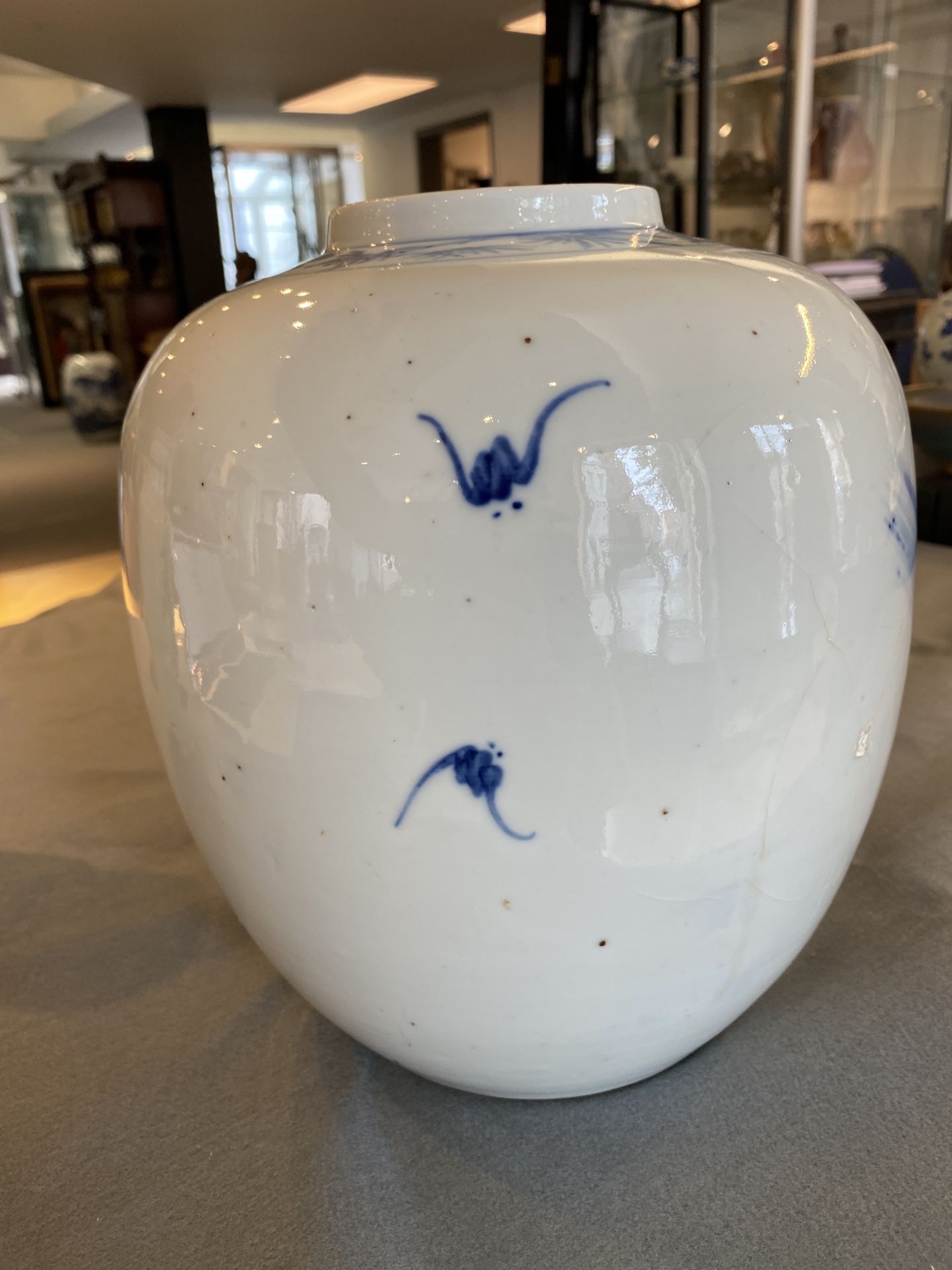 Three Chinese blue and white vases, 19th C. - Image 28 of 36