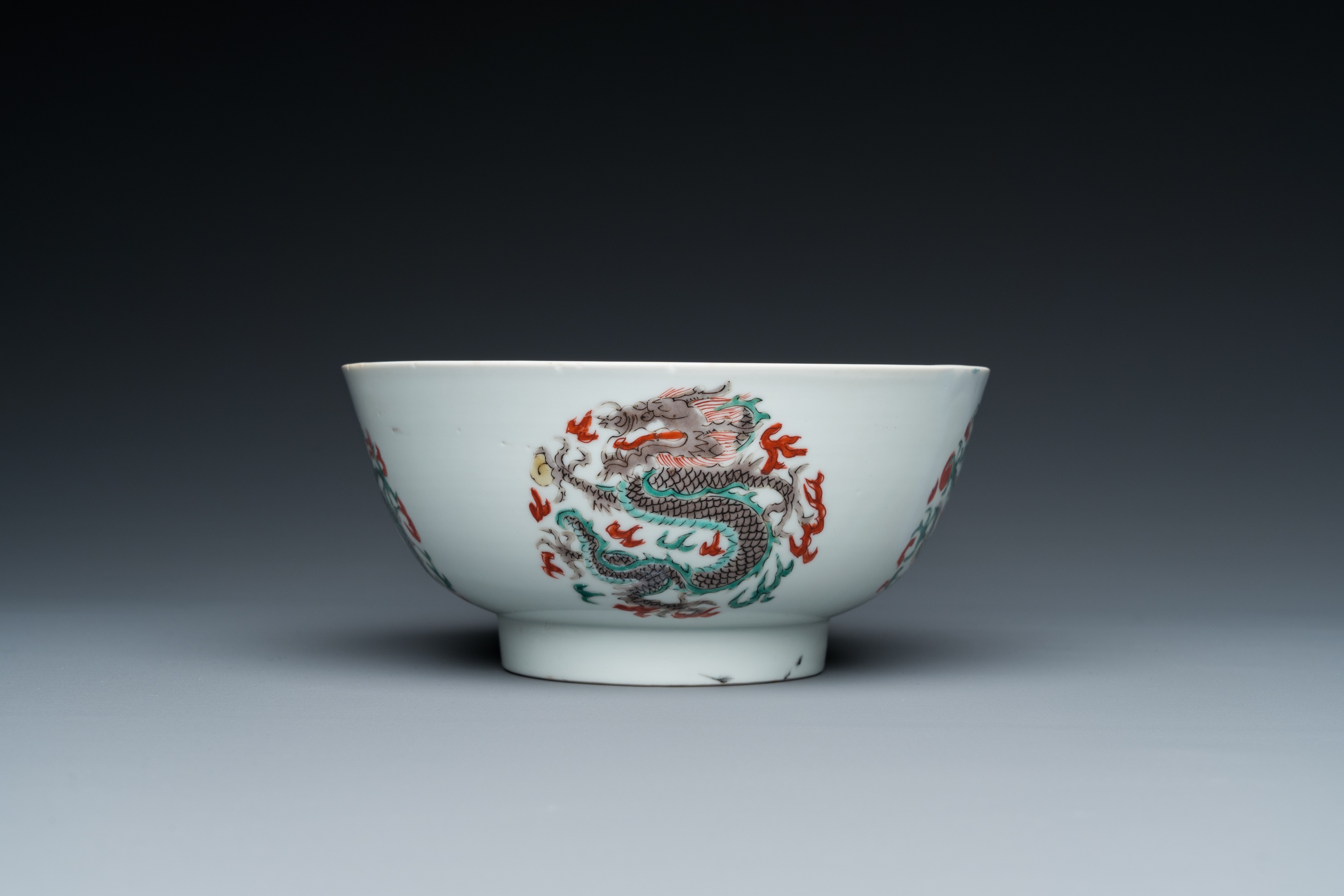 A rare Chinese famille verte 'dragon' bowl, Chenghua mark, Kangxi - Image 3 of 24