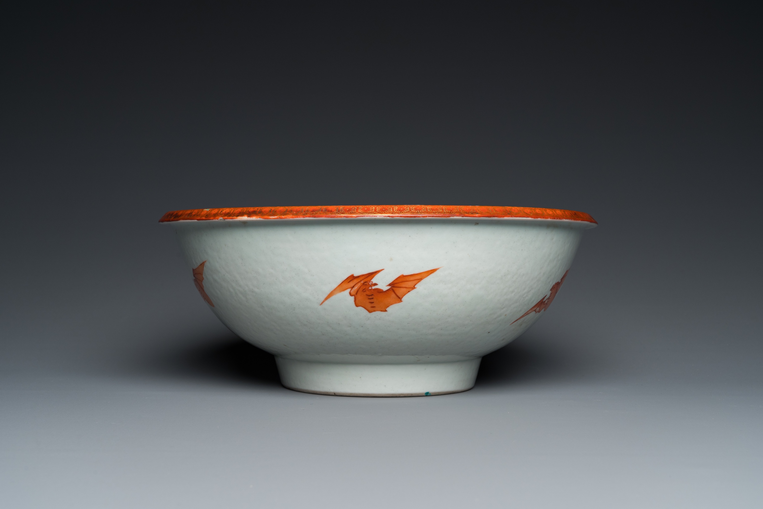 A Chinese famille rose 'five dragons' bowl, 19th C. - Image 6 of 7