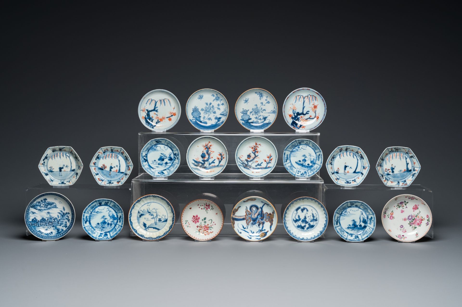 44 Chinese blue, white, famille rose and Imari-style cups and 62 saucers, Kangxi and later - Image 6 of 19