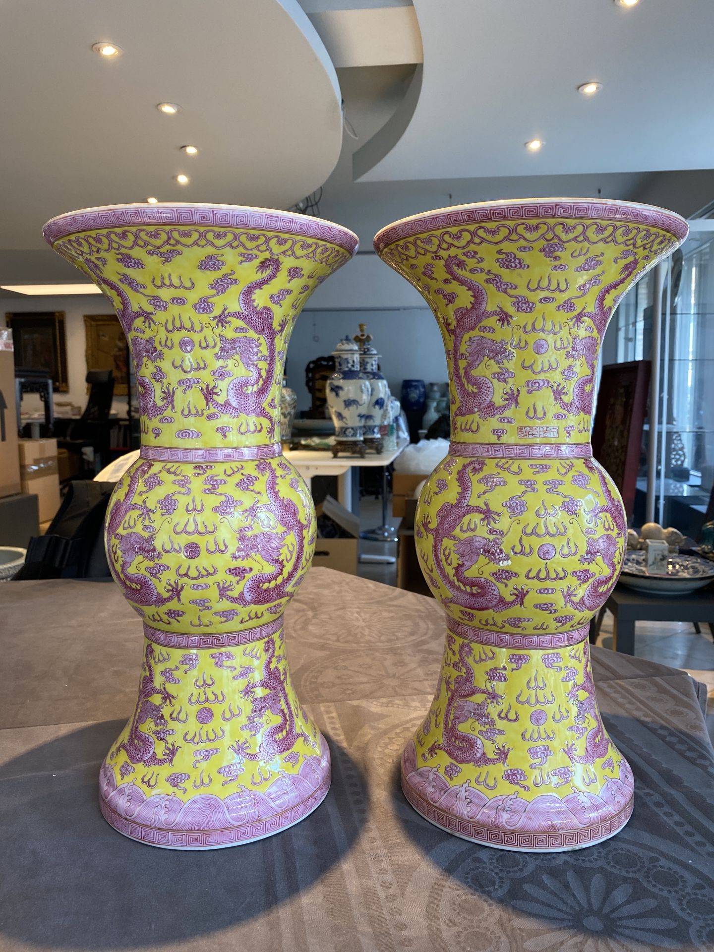 A pair of Chinese puce-enamelled yellow-ground 'gu' vases with dragons, Jia Xu Nian Zhi ____ mark, d - Bild 27 aus 46