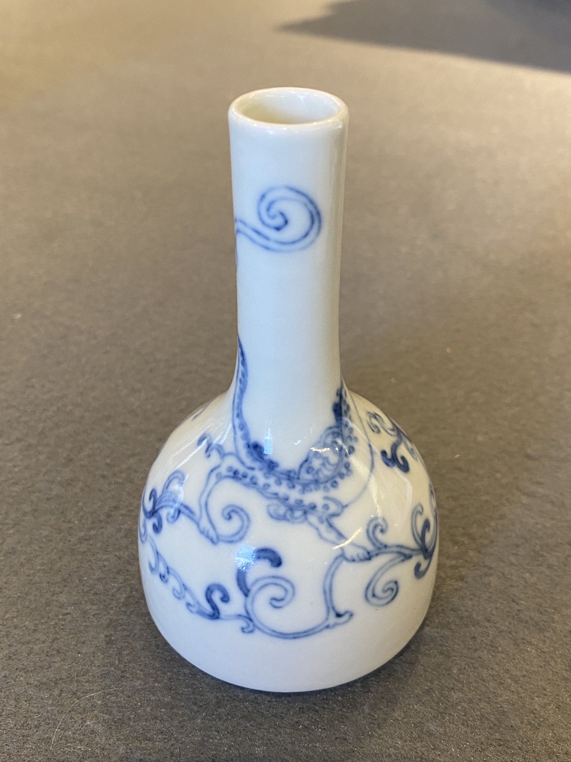 A small Chinese blue and white 'dragon' bottle vase, Yongzheng mark and possibly of the period - Image 12 of 29