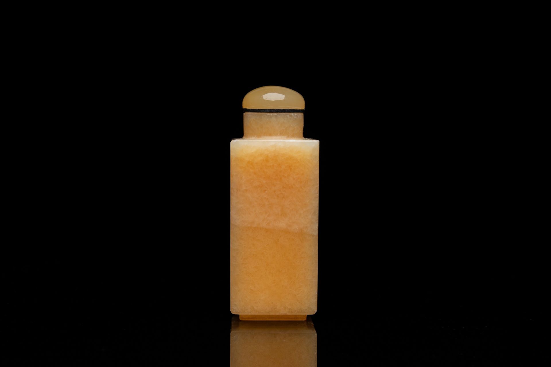 A square Chinese jellow jade snuff bottle, Qing - Image 2 of 15