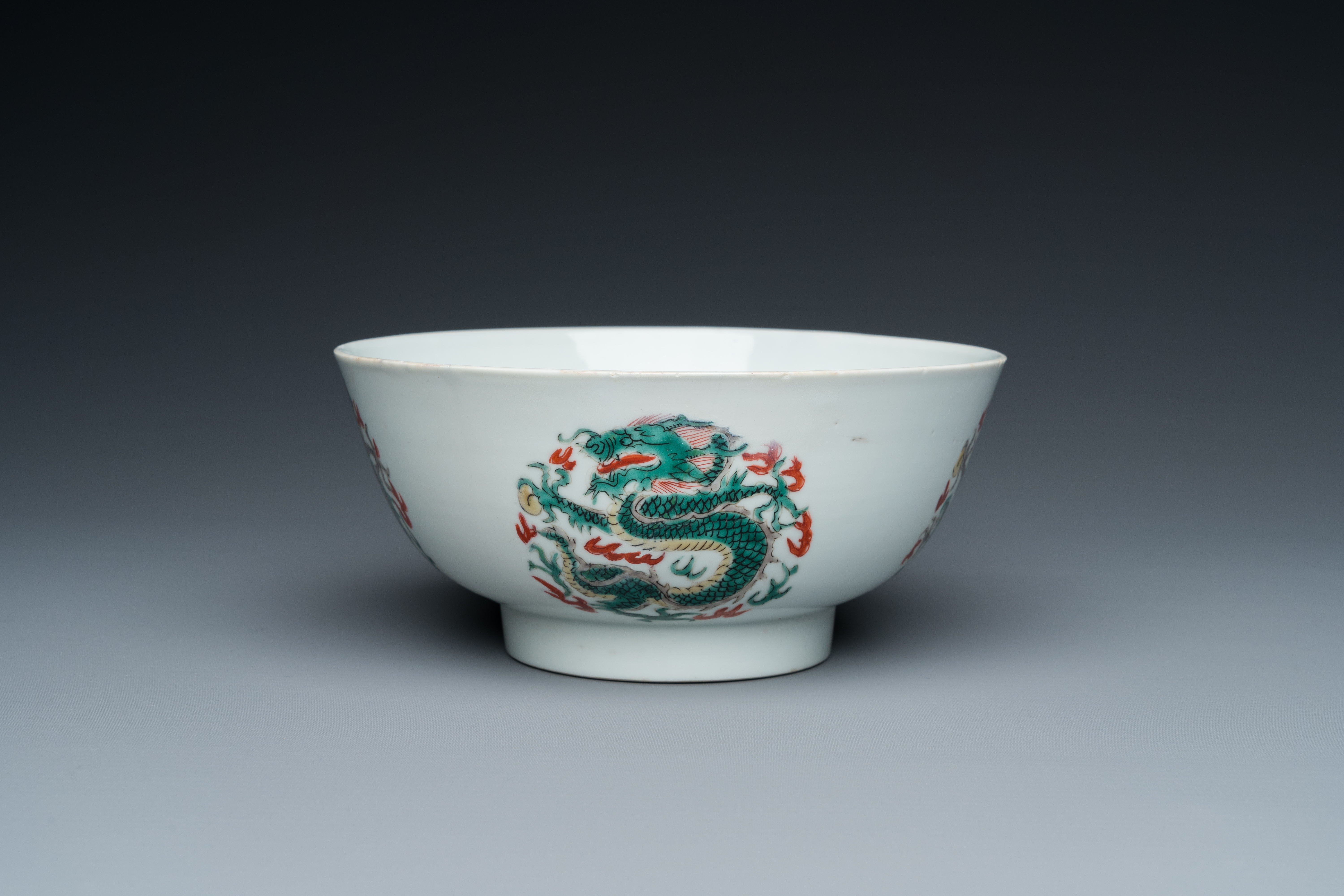 A rare Chinese famille verte 'dragon' bowl, Chenghua mark, Kangxi