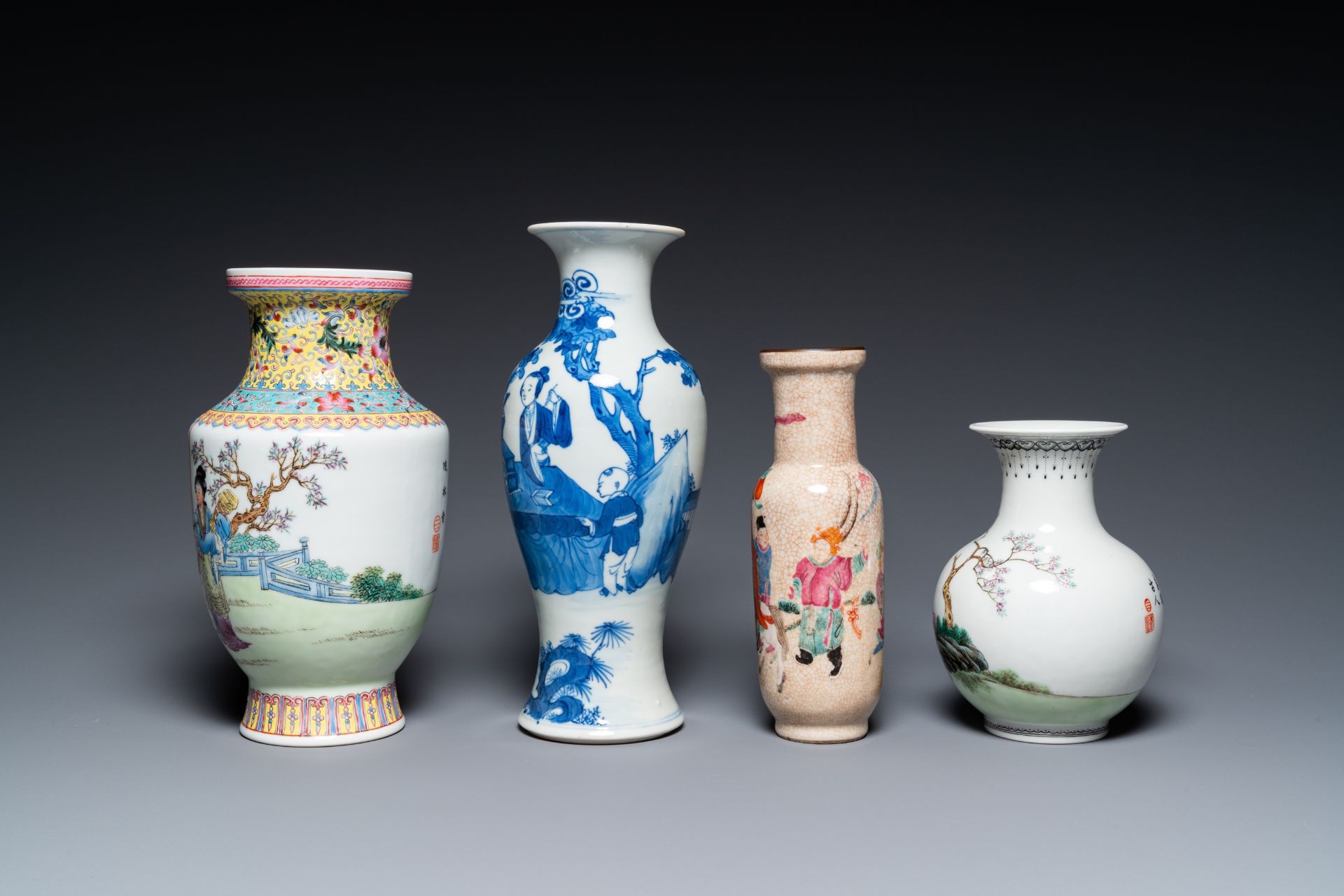 Six various Chinese vases and a 'Wu Shuang Pu' jug, 19/20th C. - Bild 5 aus 13