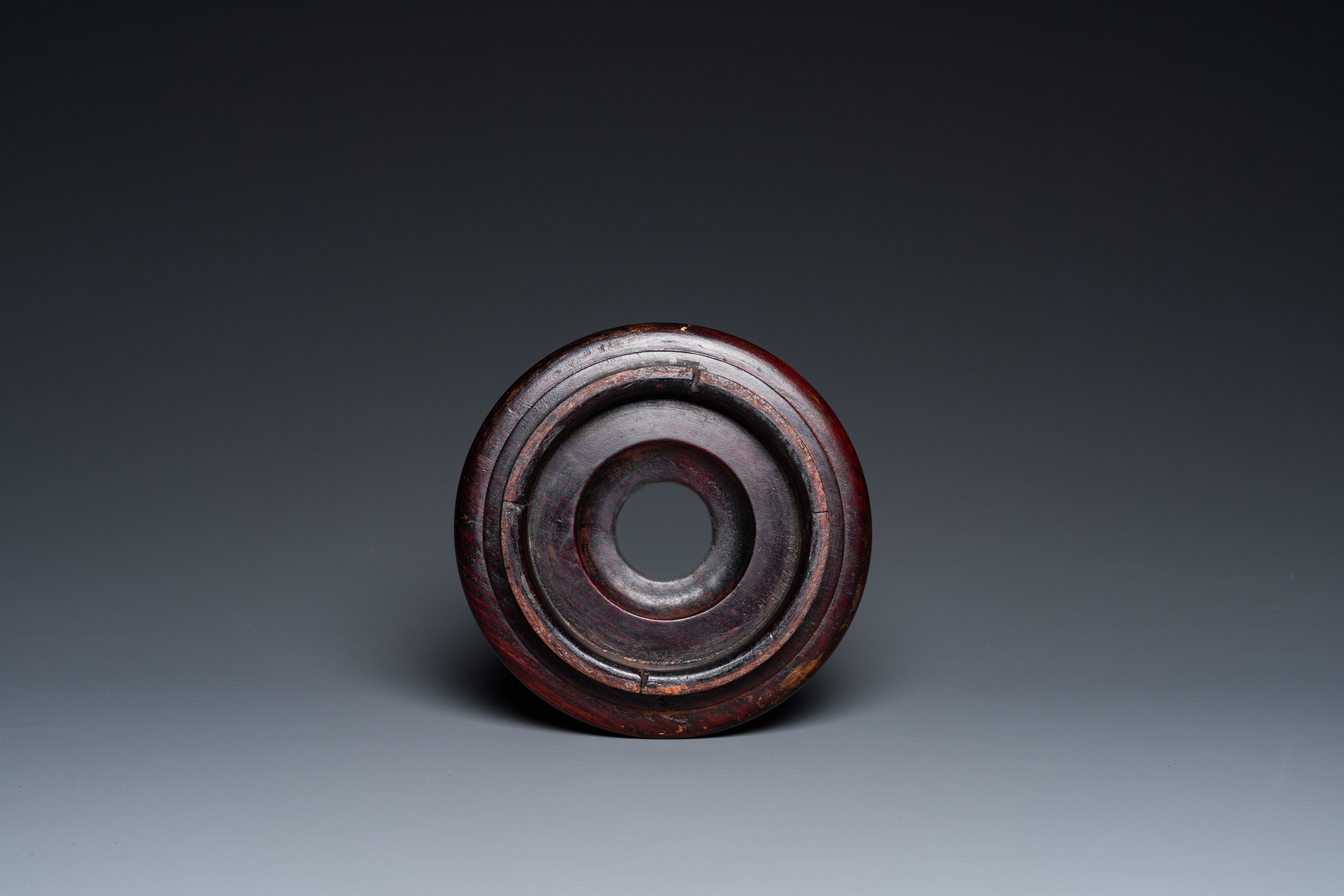 A Chinese inscribed archaistic bronze tripod censer and cover, Ming - Image 9 of 11