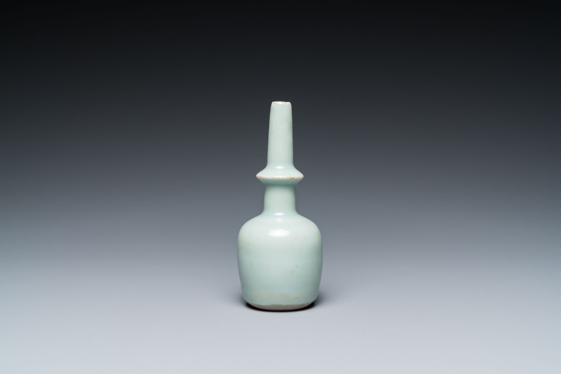 A Chinese celadon-glazed miniature 'kundika' vase, Song/Yuan - Image 4 of 16