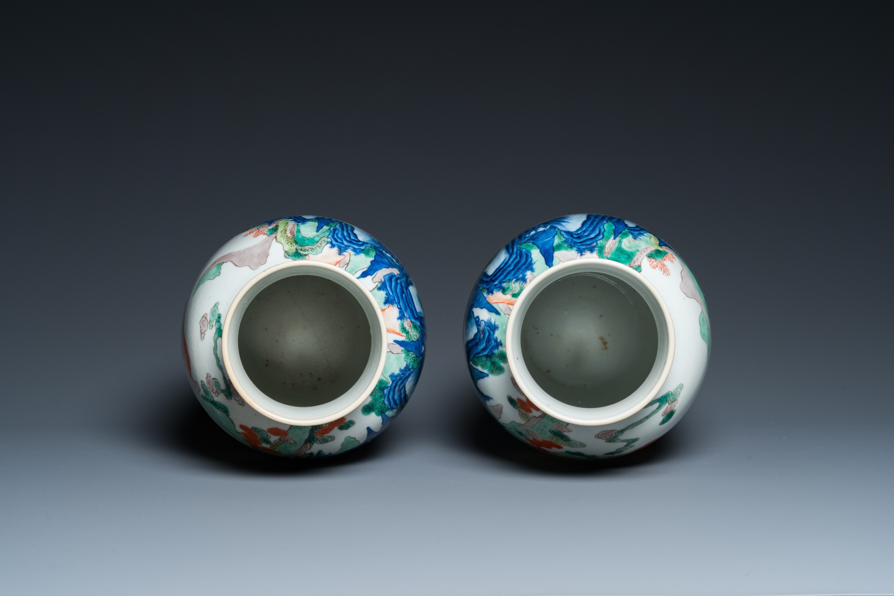 A pair of Chinese famille verte vases with fine landscapes, Yongzheng mark, 19/20th C. - Image 5 of 30