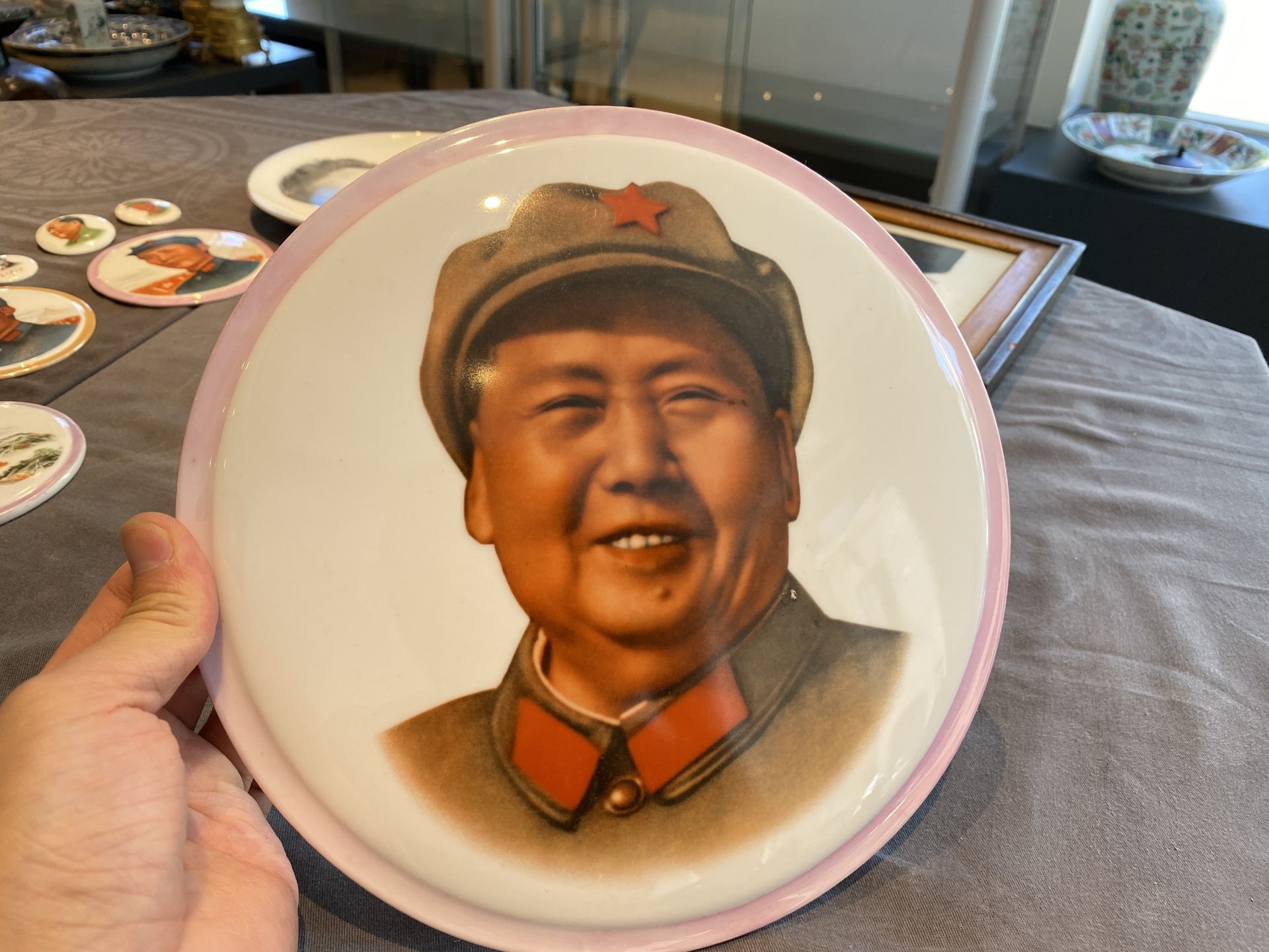 Nine Chinese communist portrait medallions and a plaque depicting Karl Marx, 20th C. - Image 9 of 23