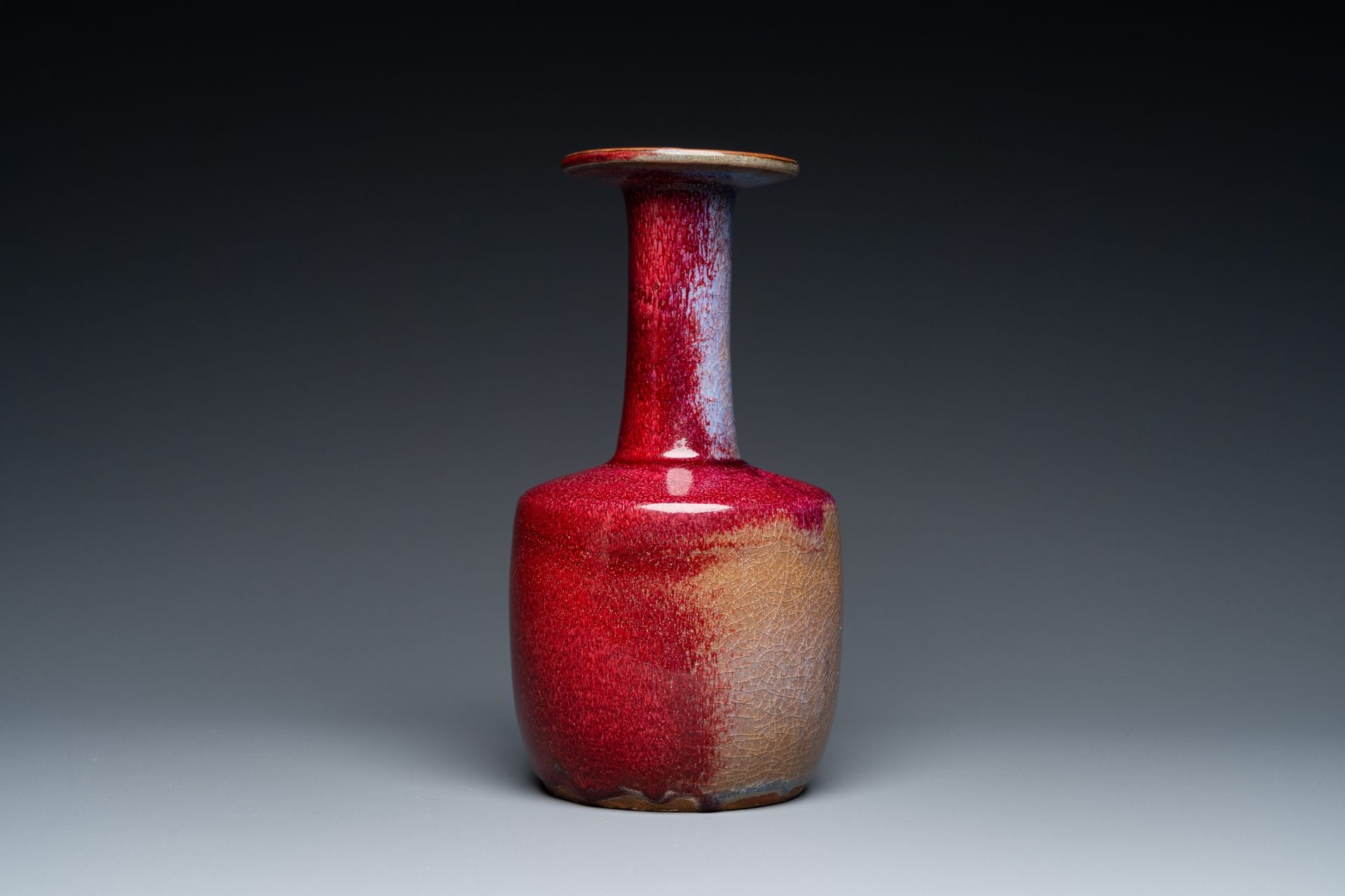 A Chinese flambŽ-glazed mallet-shaped vase, 19/20th C. - Image 4 of 11