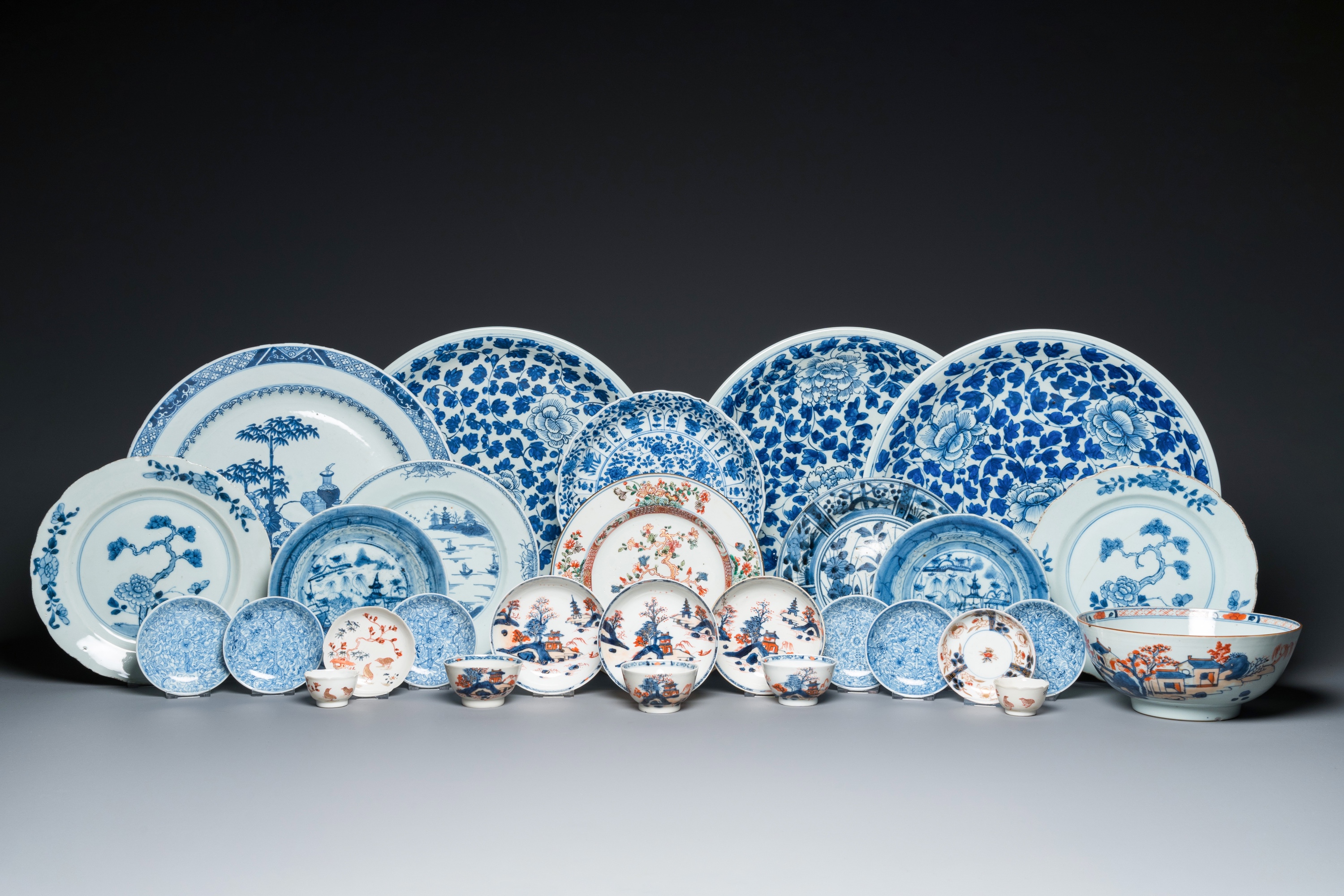 An extensive collection of mostly blue and white Chinese porcelain, Kangxi and later