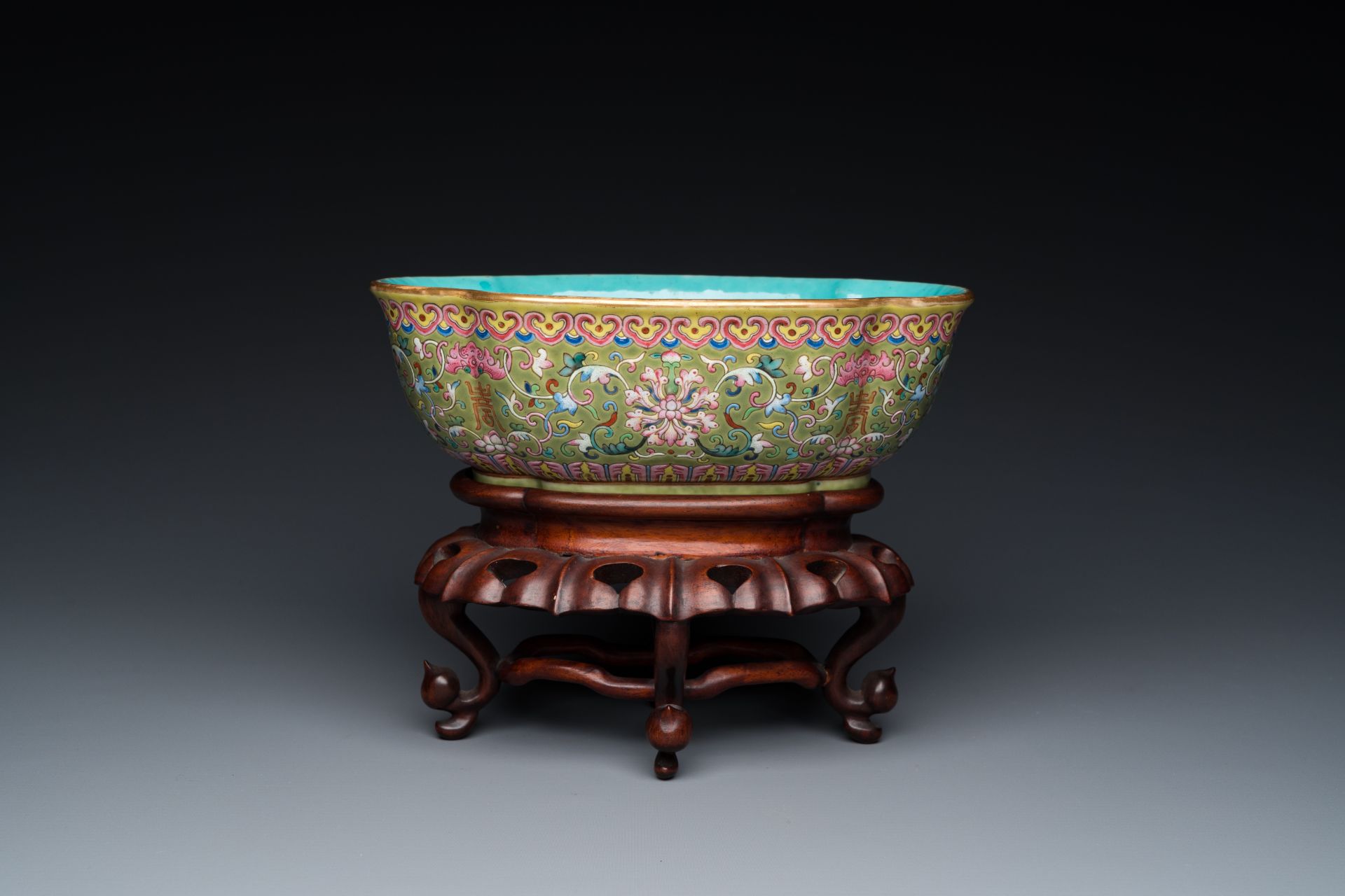 A Chinese famille rose olive-green-ground bowl, Daoguang mark and of the period