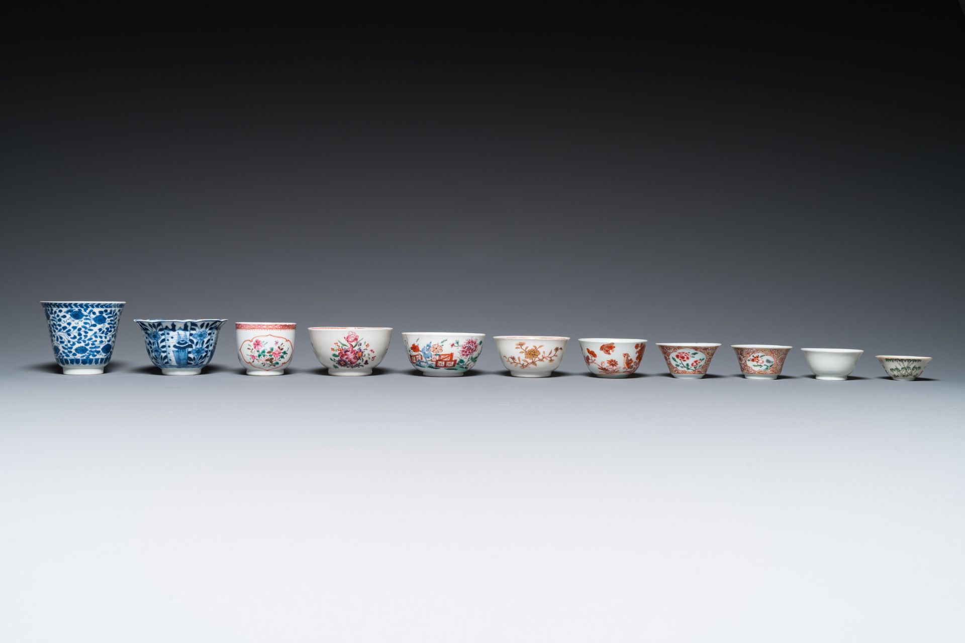 A varied collection of Chinese porcelain, Kangxi and later - Bild 4 aus 14