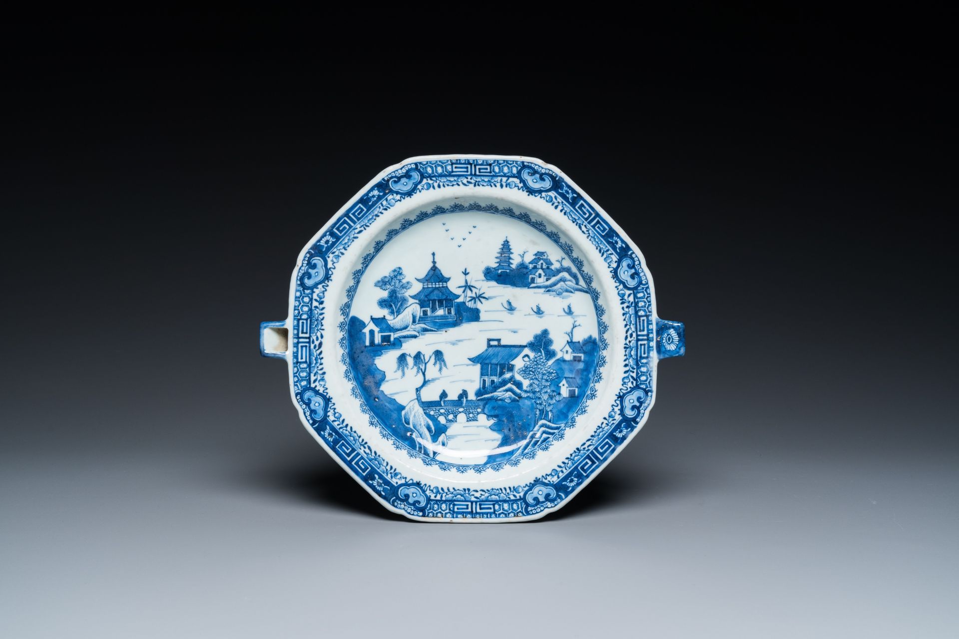 Six Chinese blue and white porcelain wares, Qianlong - Bild 2 aus 11