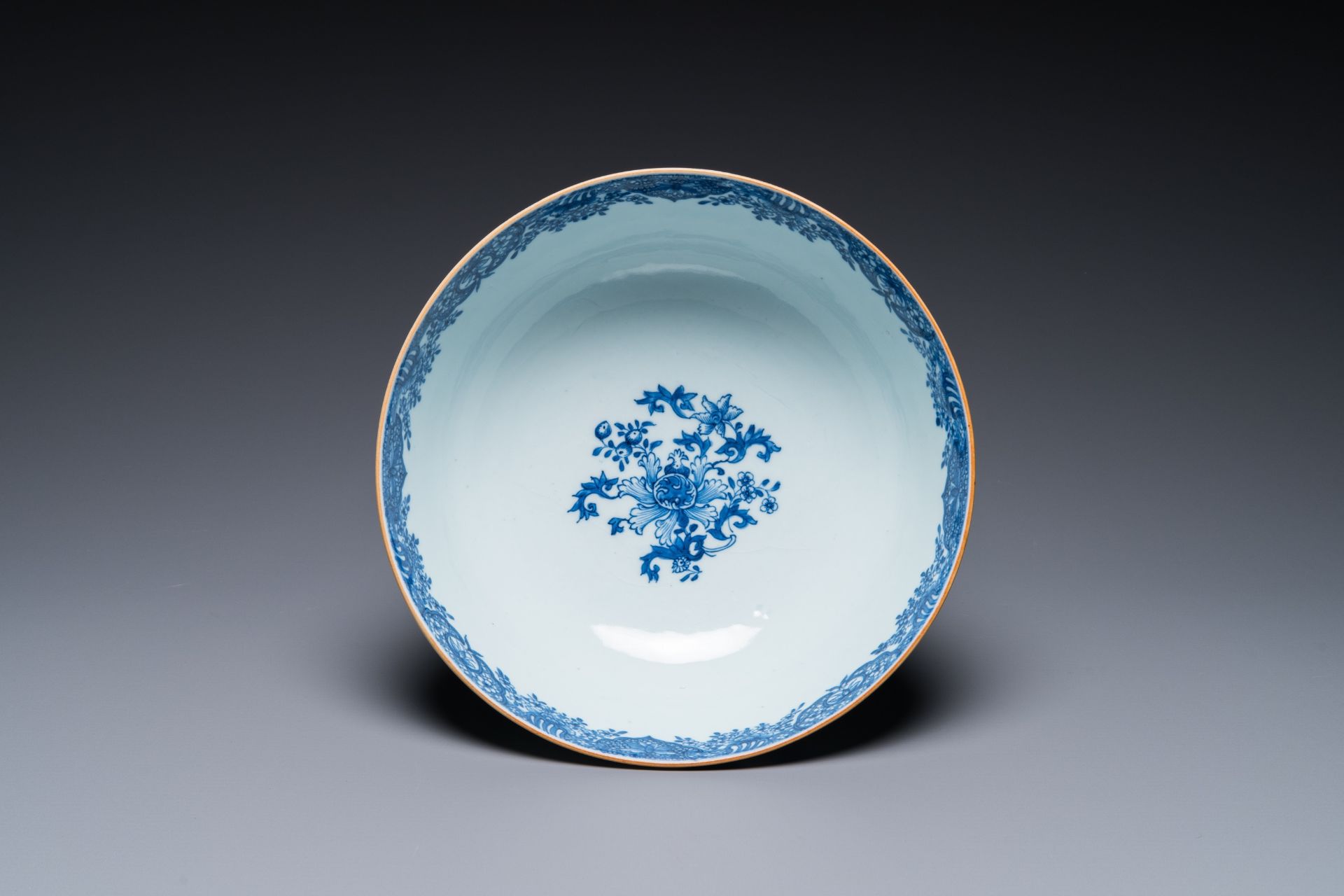 A varied collection of Chinese porcelain, Kangxi/Qianlong - Bild 12 aus 18