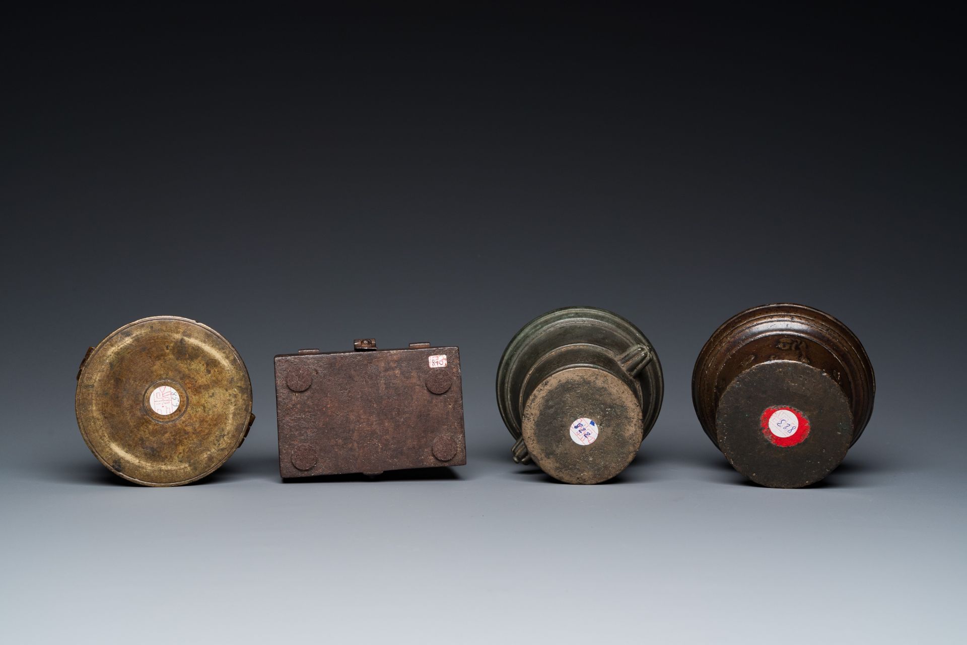 Two bronze mortars, a round lidded box and an iron casket, Western Europe, 16/17th C. - Image 8 of 9