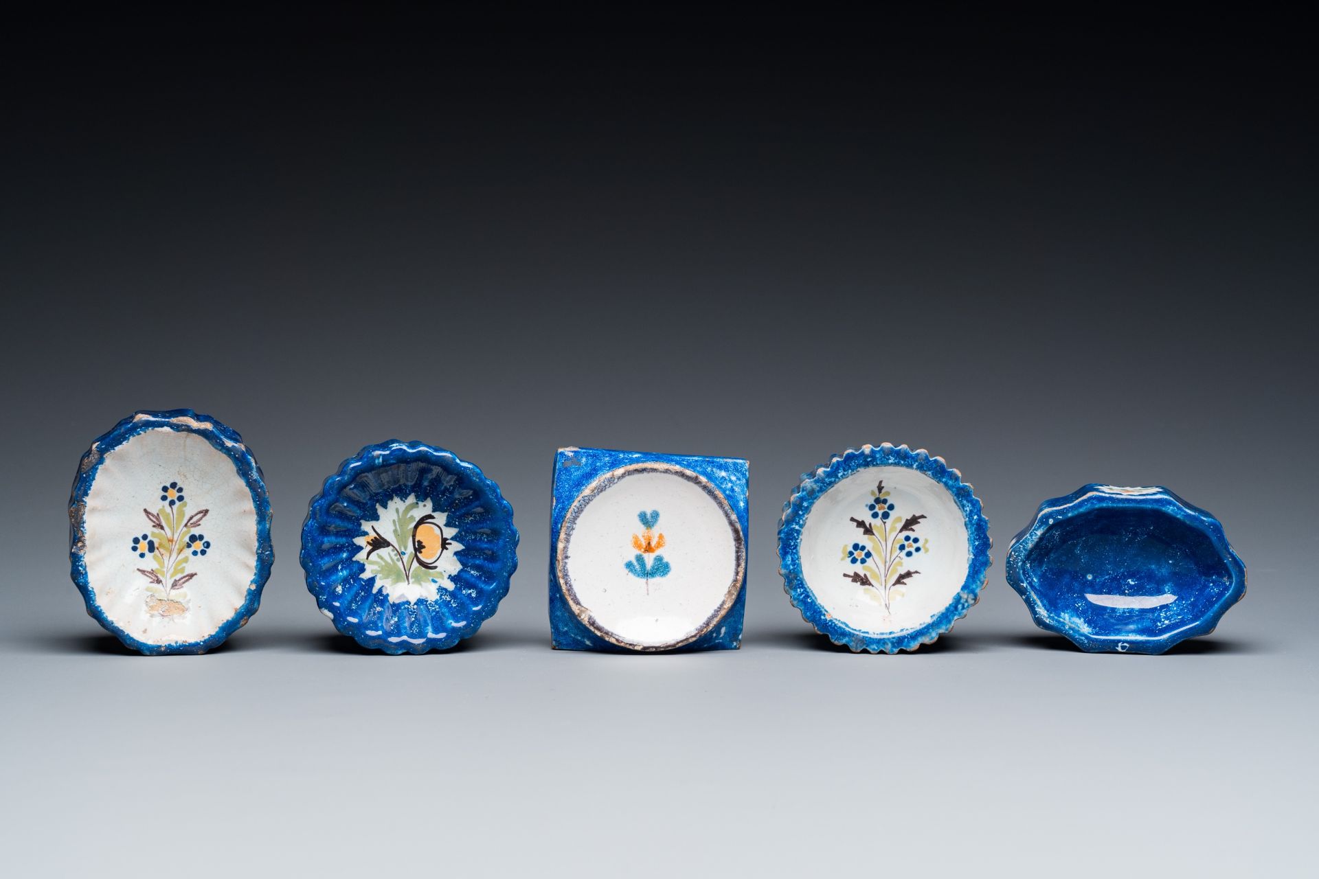 Five polychrome Brussels faience salts, 18/19th C. - Image 3 of 8