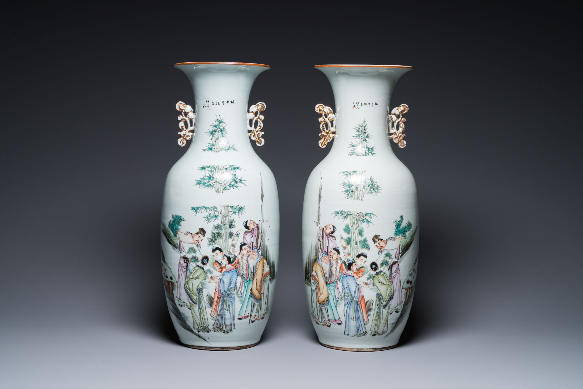 A pair of Chinese famille rose vases, signed Yu Yongfeng ä½™æ°¸è±, dated 1922