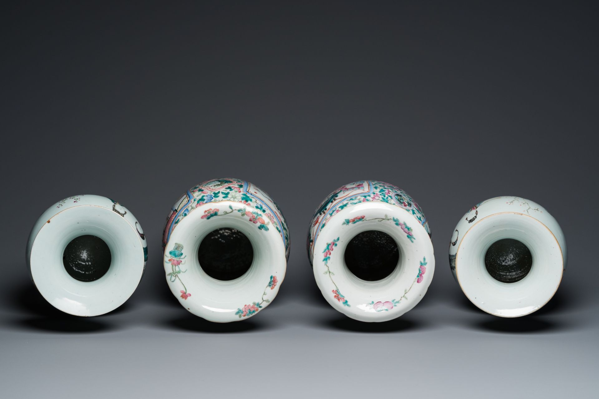 Two pairs of Chinese famille rose vases, 19th C. - Image 7 of 10
