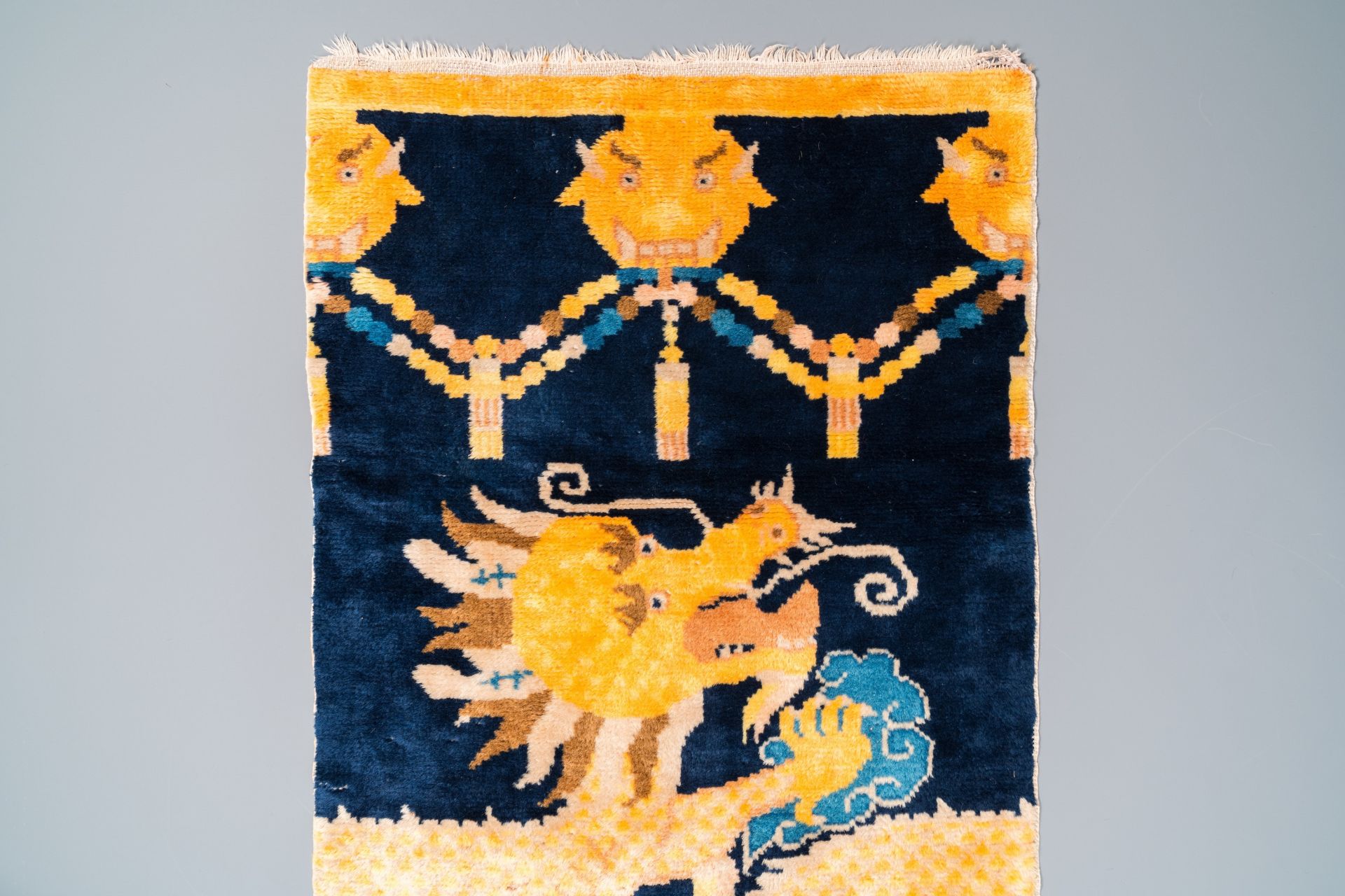 A Chinese silk 'dragons' carpet, 19th C. - Image 3 of 5