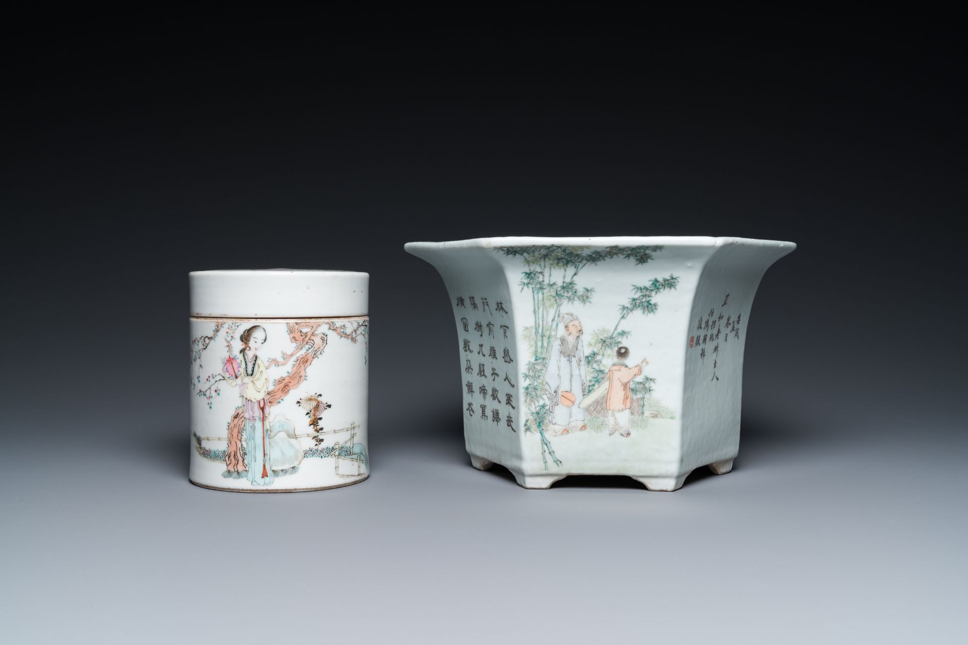 Four Chinese famille rose and qianjiang cai porcelain wares, 19/20th C. - Image 8 of 13