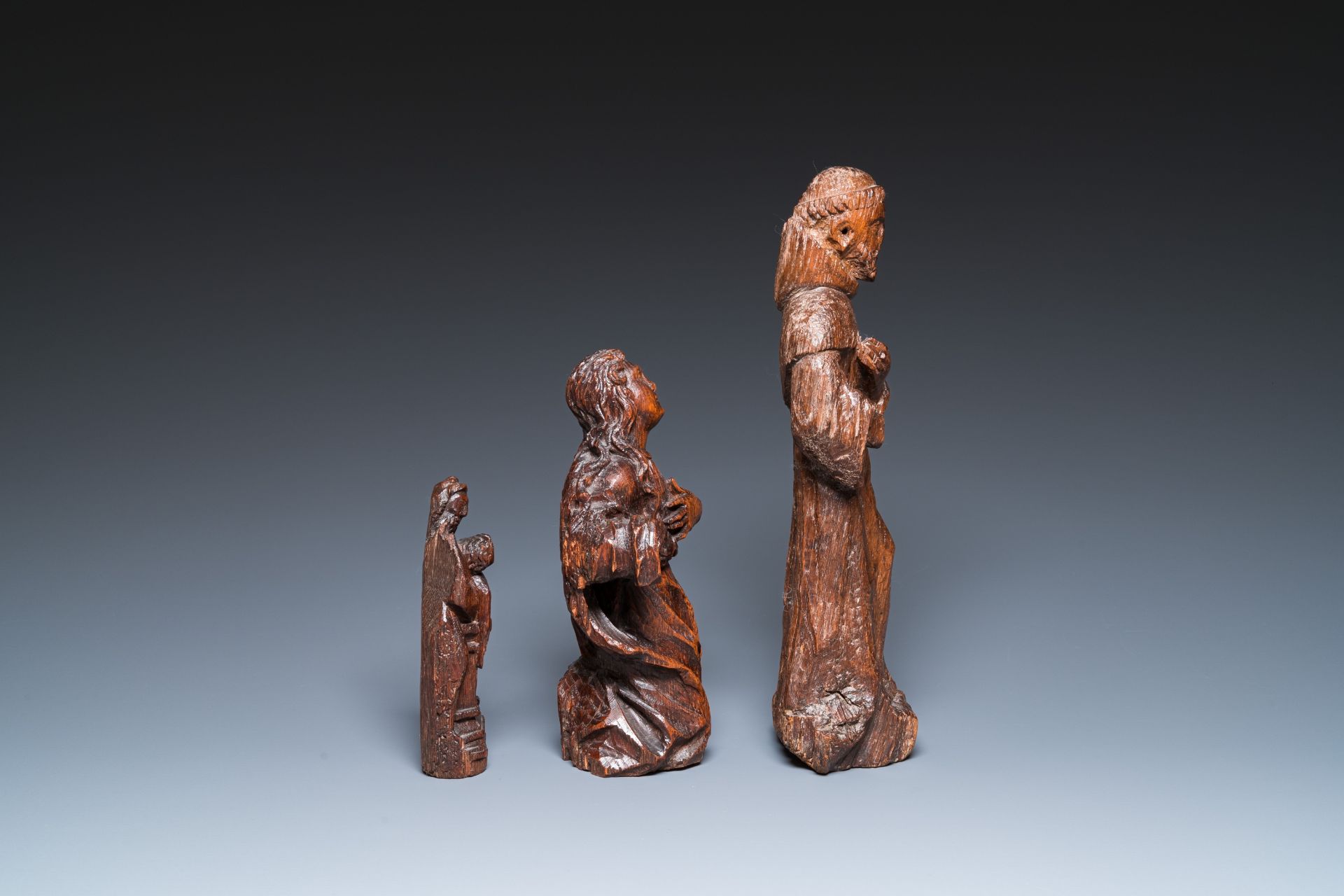 Four various religious wood sculptures, 16/17th C. - Bild 7 aus 11