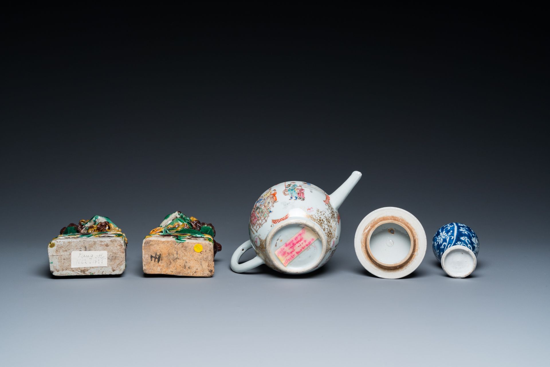 A varied collection of Chinese porcelain, Kangxi/Qianlong - Bild 9 aus 11
