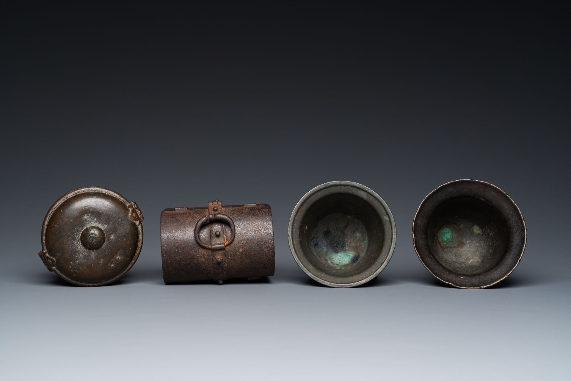 Two bronze mortars, a round lidded box and an iron casket, Western Europe, 16/17th C. - Image 7 of 9