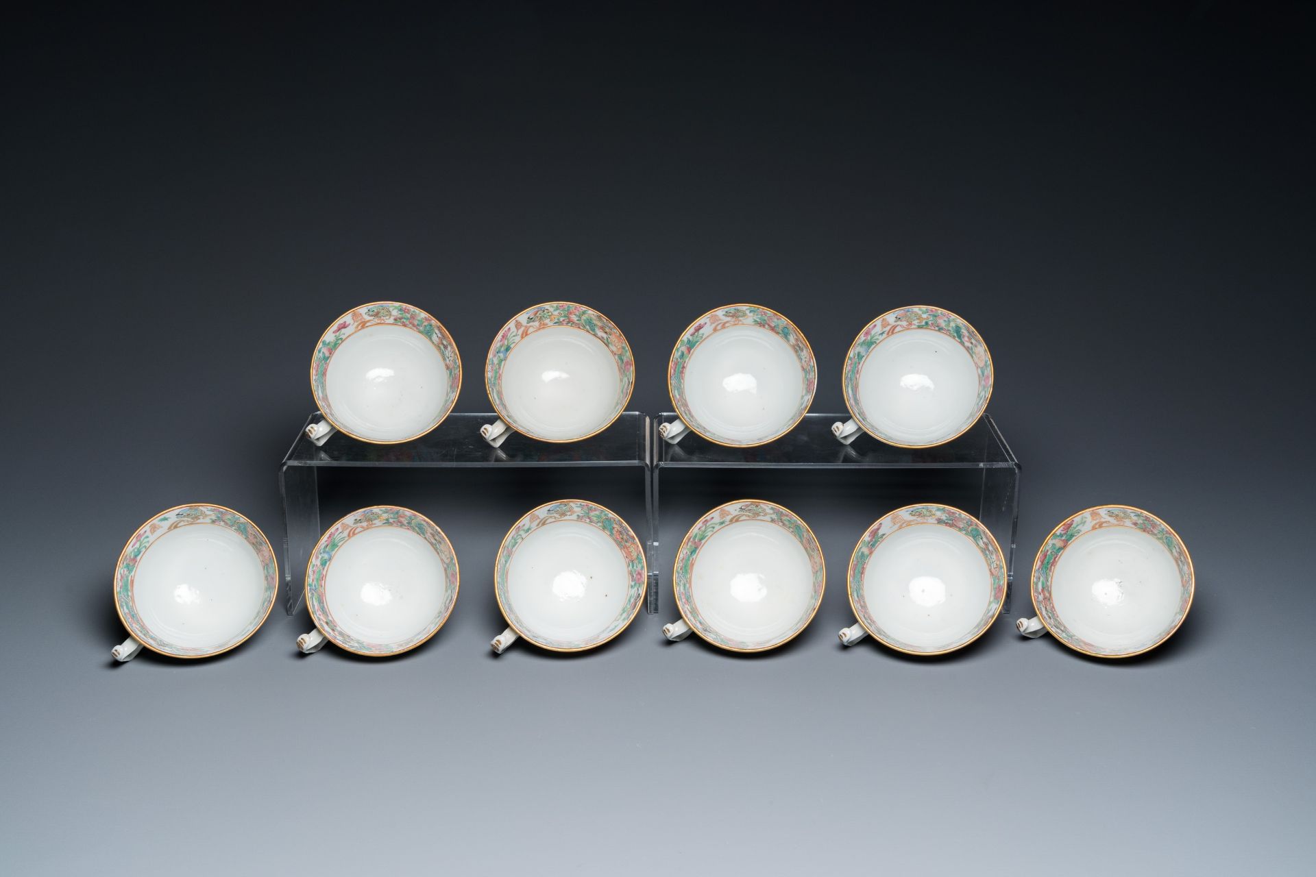 A Chinese Canton famille rose 24-piece tea service, 19th C. - Image 9 of 16