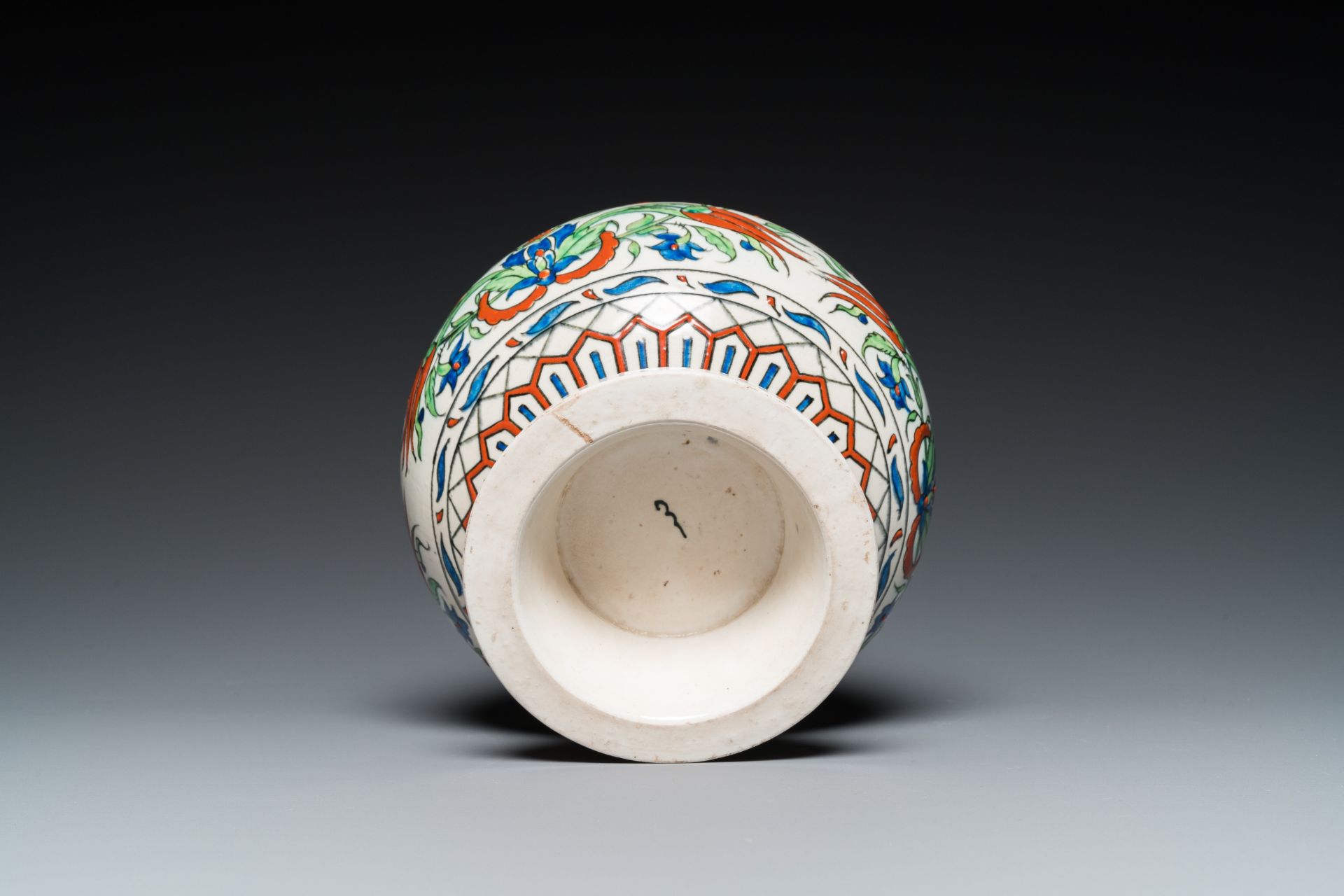 An Iznik-style vase, Samson, France, 19th C. - Image 5 of 6