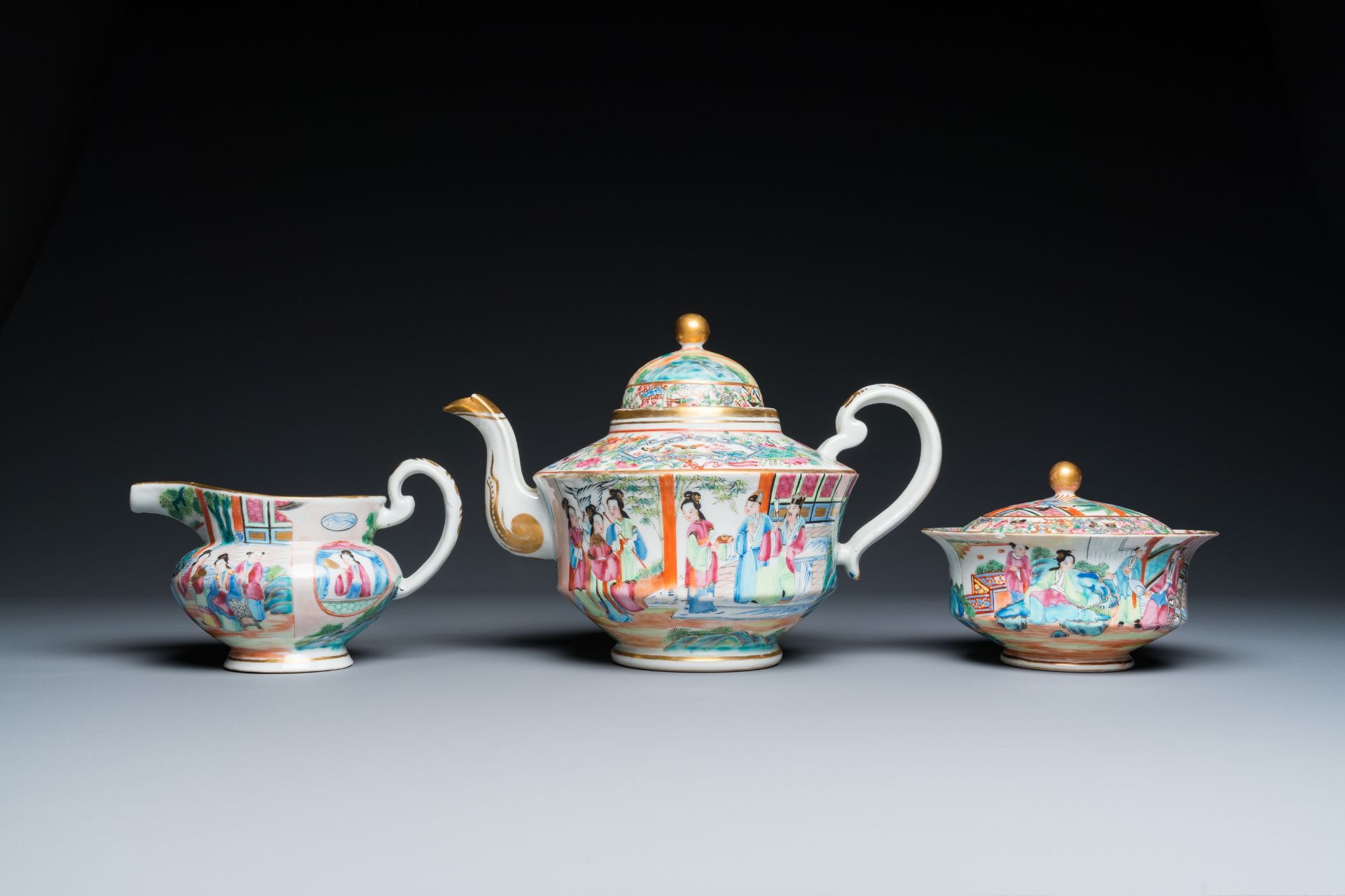 A Chinese Canton famille rose 24-piece tea service, 19th C. - Image 12 of 16