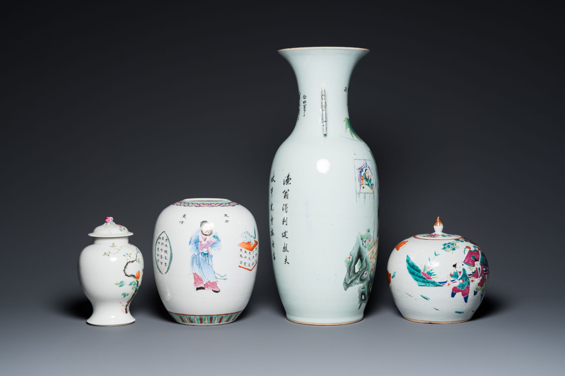 Four Chinese famille rose vases, 19/20th C. - Bild 5 aus 7