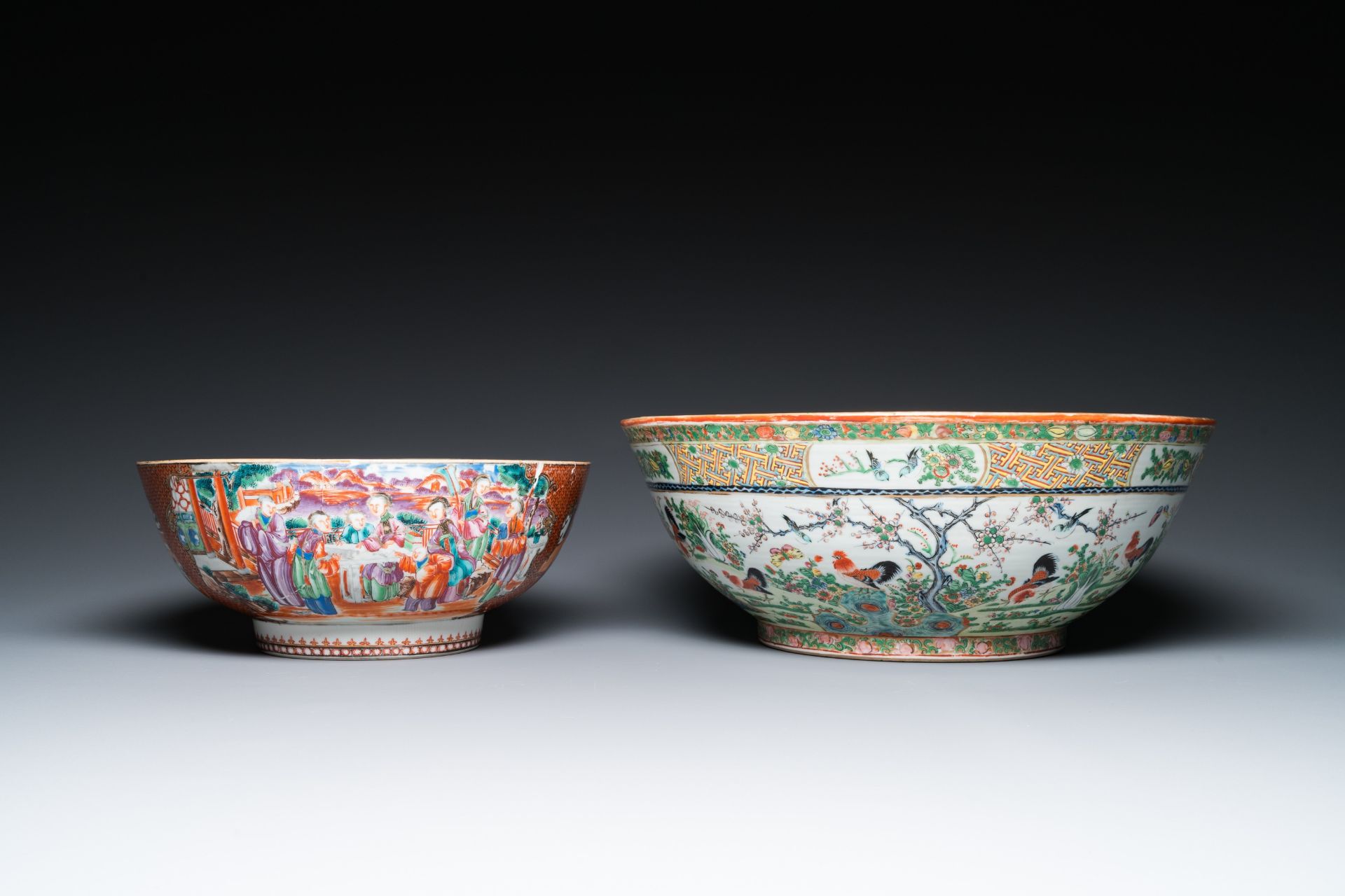 Two Chinese Canton famille rose bowls, a vase and a gilt-lacquered box, Qianlong and later - Bild 4 aus 22