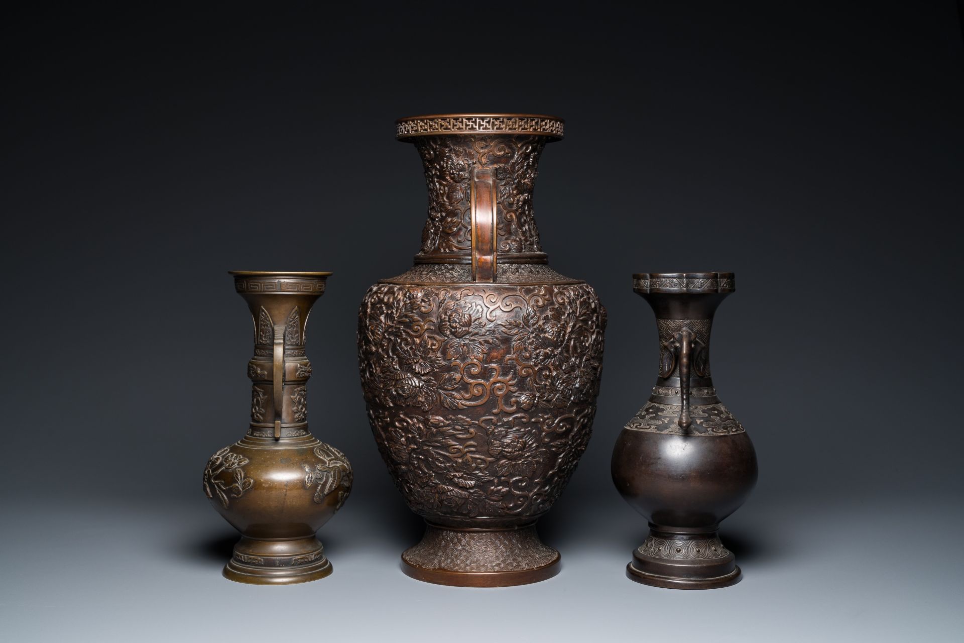 Six Japanese bronze vases and censers, Edo/Meiji, 18/19th C. - Image 11 of 13