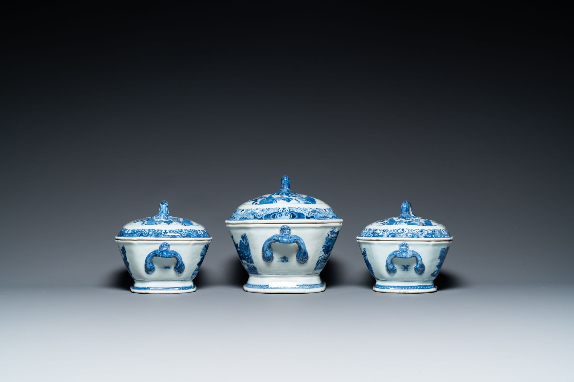 A Chinese blue and white 53-piece service, Qianlong - Image 3 of 19