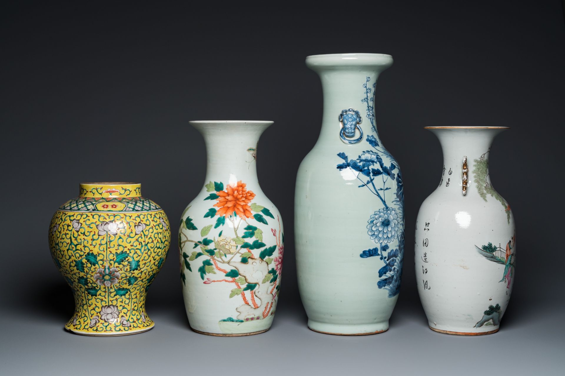 Four Chinese famille rose and celadon-ground vases, 19/20th C. - Bild 5 aus 7