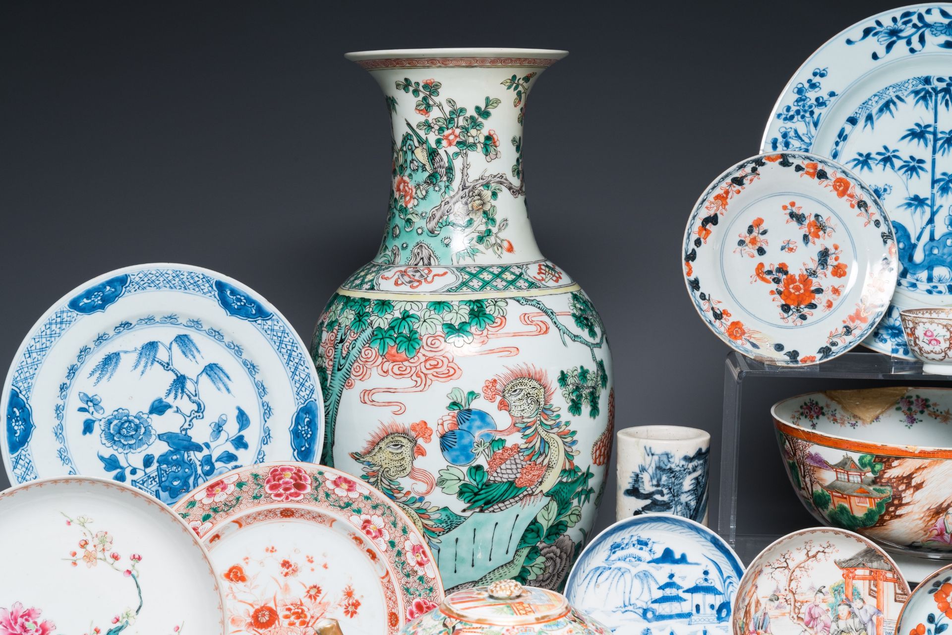 A varied collection of Chinese porcelain, Kangxi and later - Bild 10 aus 11