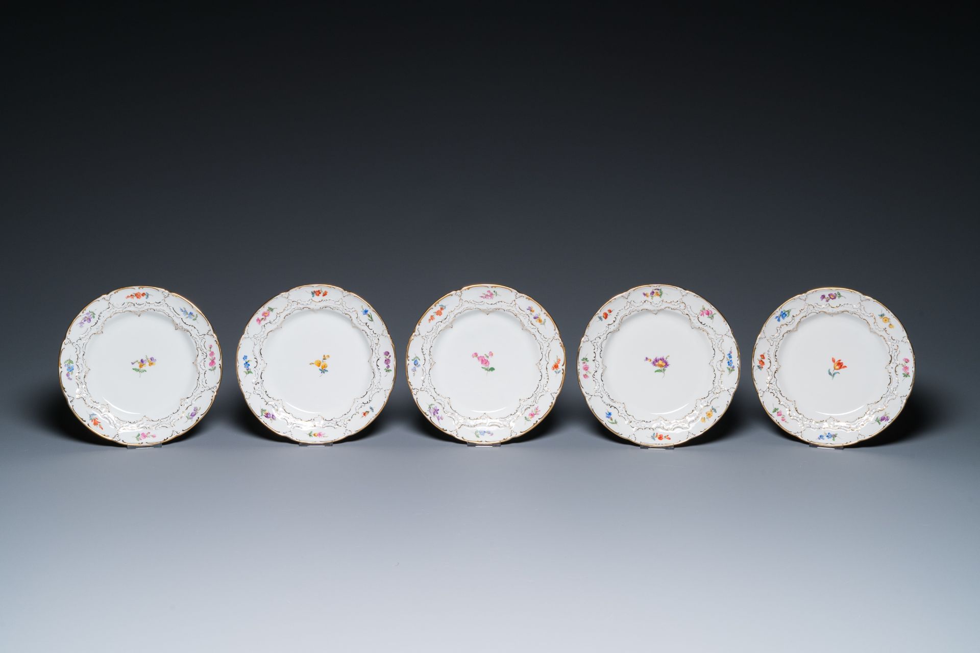 A Meissen porcelain 43-piece service with floral design, Germany, 19/20th C. - Bild 4 aus 22