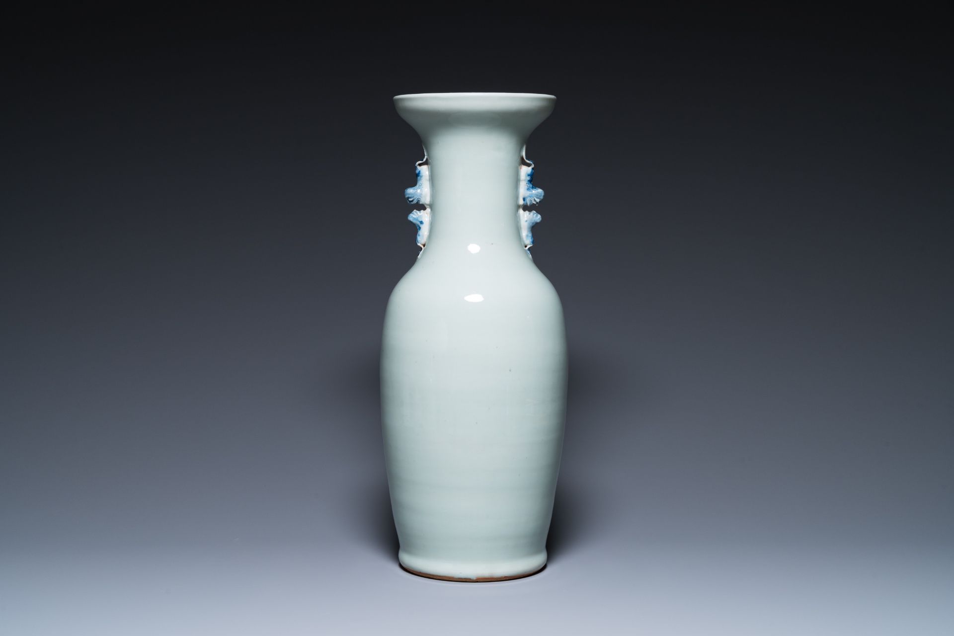 A Chinese blue and white celadon-ground vase, a pair of Nanking vases and a famille verte fish bowl, - Bild 10 aus 19