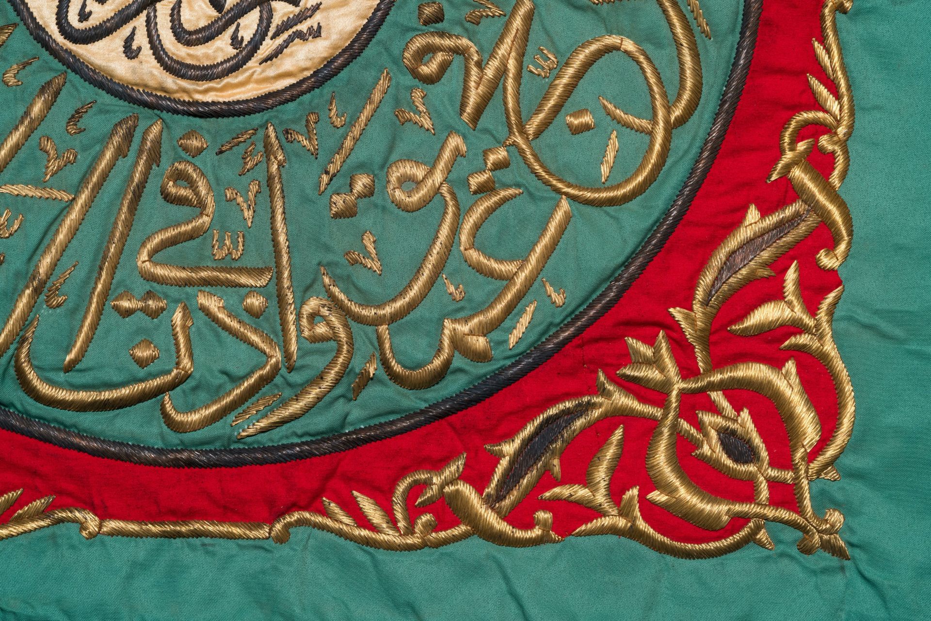 A pair of Ottoman silver and gilt-thread-embroidered silk 'Samadiya' cloths for the Kaaba, 20th C. - Image 5 of 9