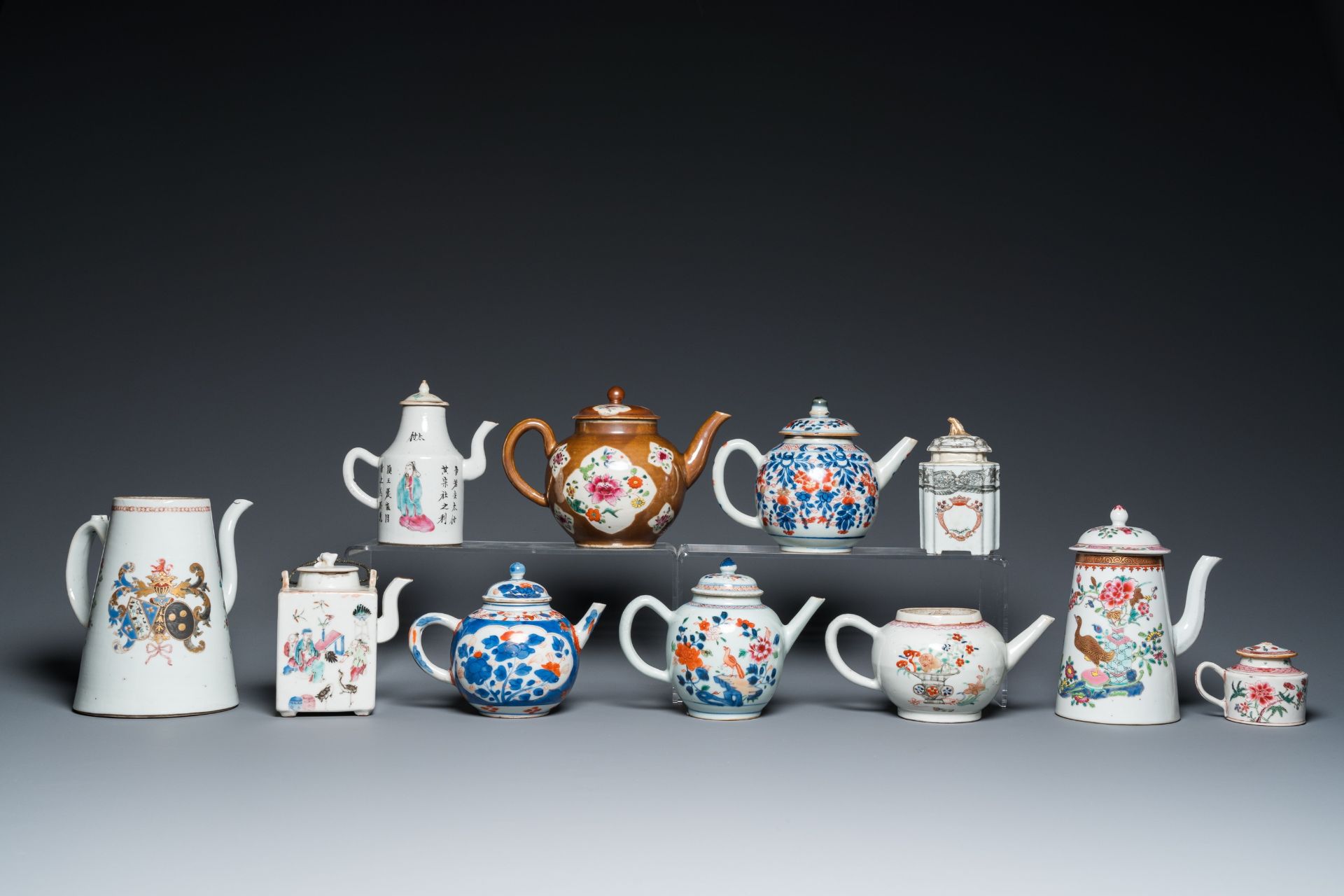 A large selection of Chinese famille rose and Imari-style tea wares, Yongzheng/Qianlong - Image 2 of 11