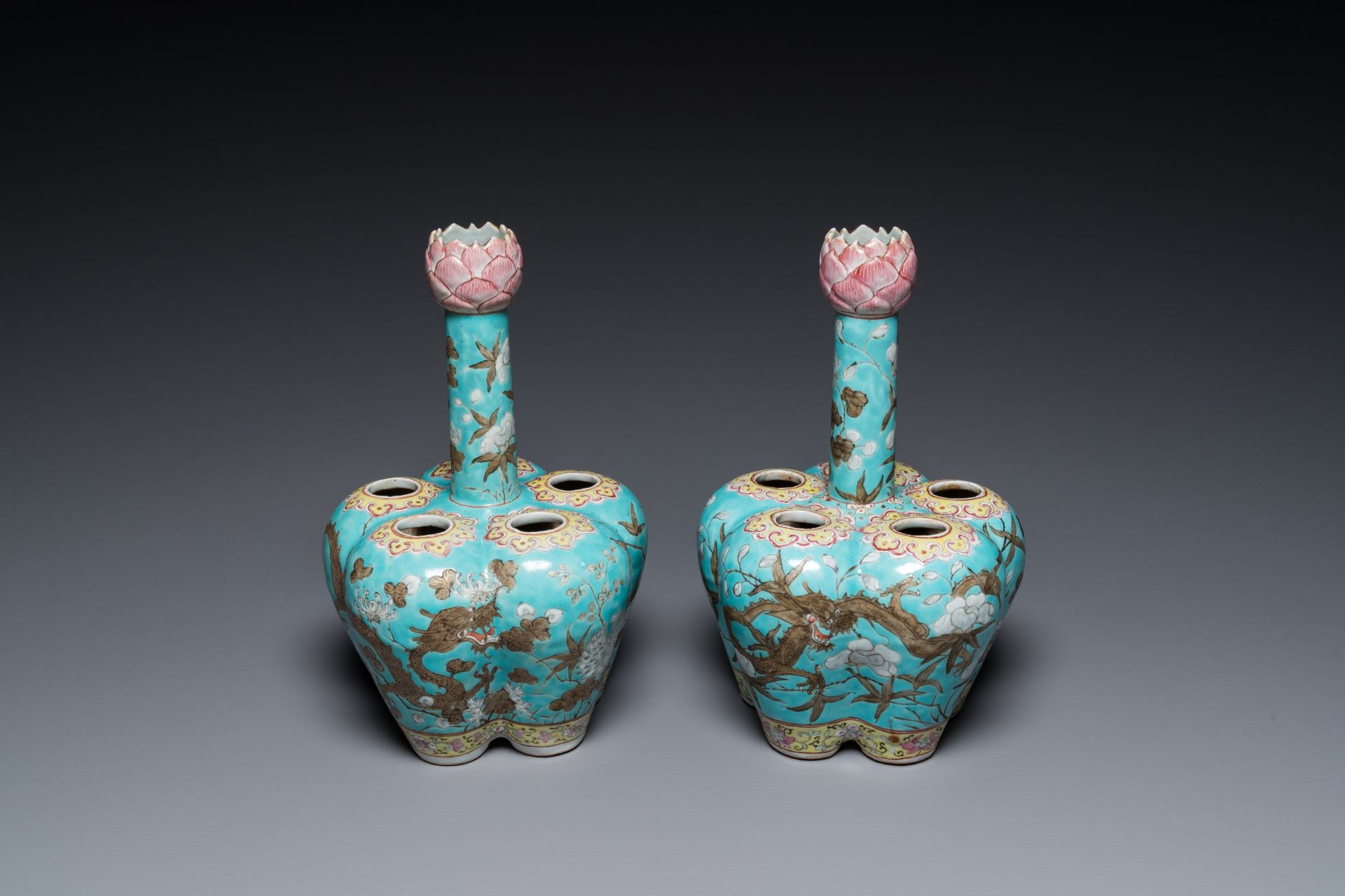 A pair of Chinese famille rose turquoise-ground flower vases with dragons, 19th C. - Image 7 of 7