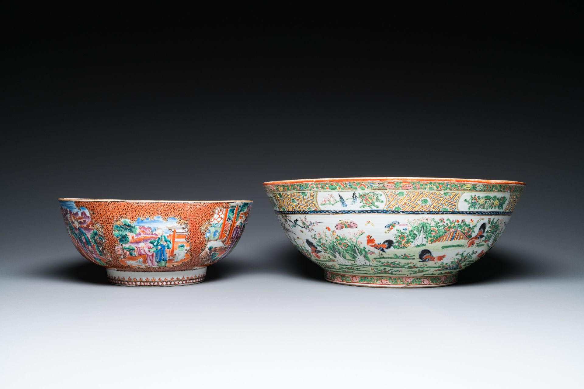 Two Chinese Canton famille rose bowls, a vase and a gilt-lacquered box, Qianlong and later - Bild 5 aus 22