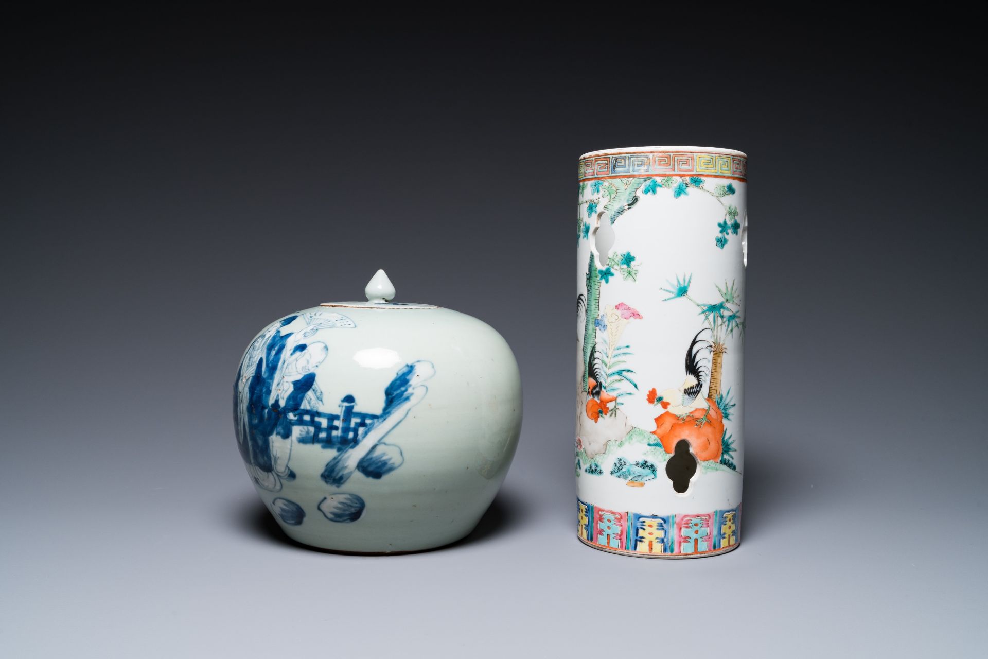 Three Chinese famille rose vases, a hat stand and a blue and white celadon-ground jar and cover, 19t - Bild 13 aus 15