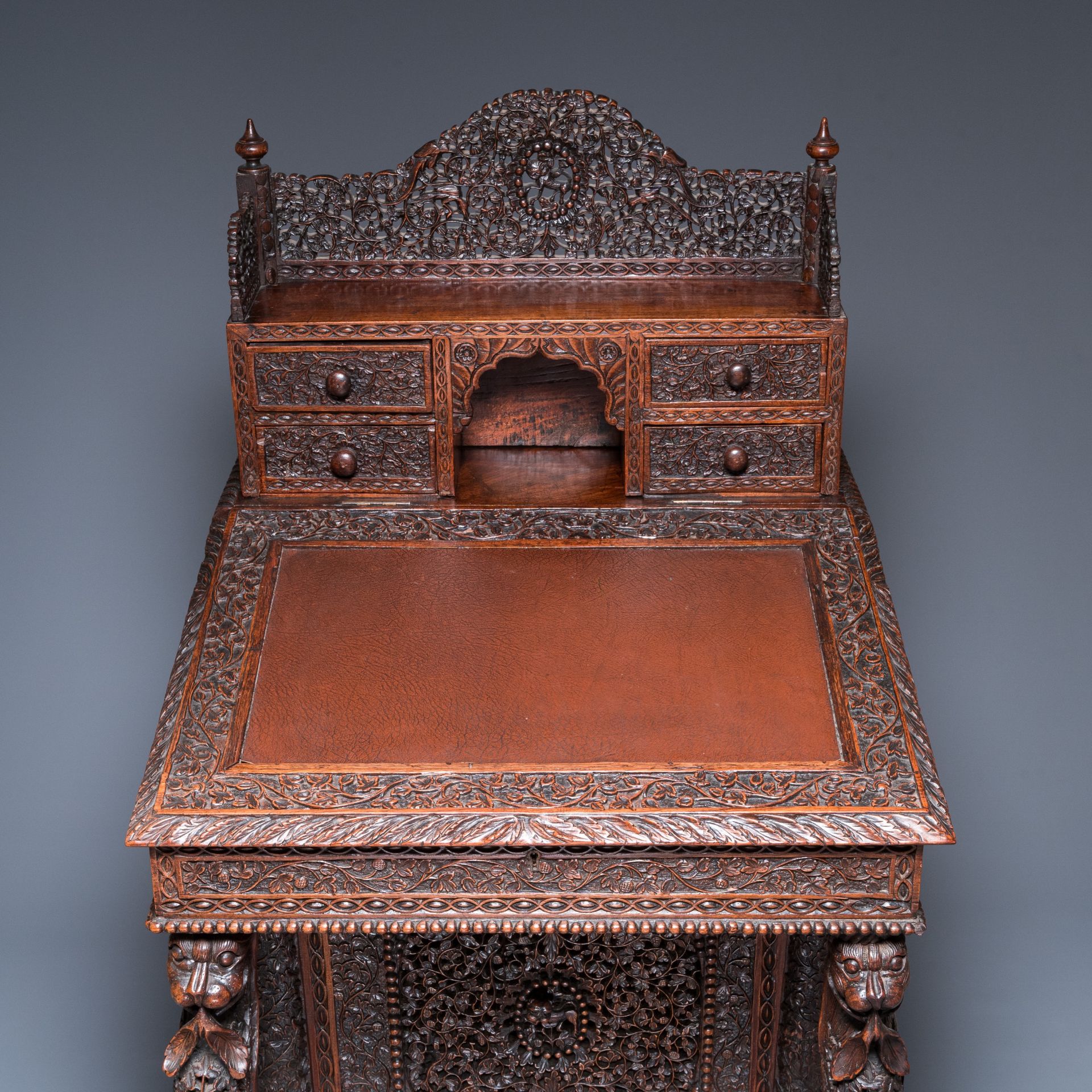 A colonial Anglo-Indian reticulated wooden desk with hidden compartment, 19th C. - Image 21 of 24