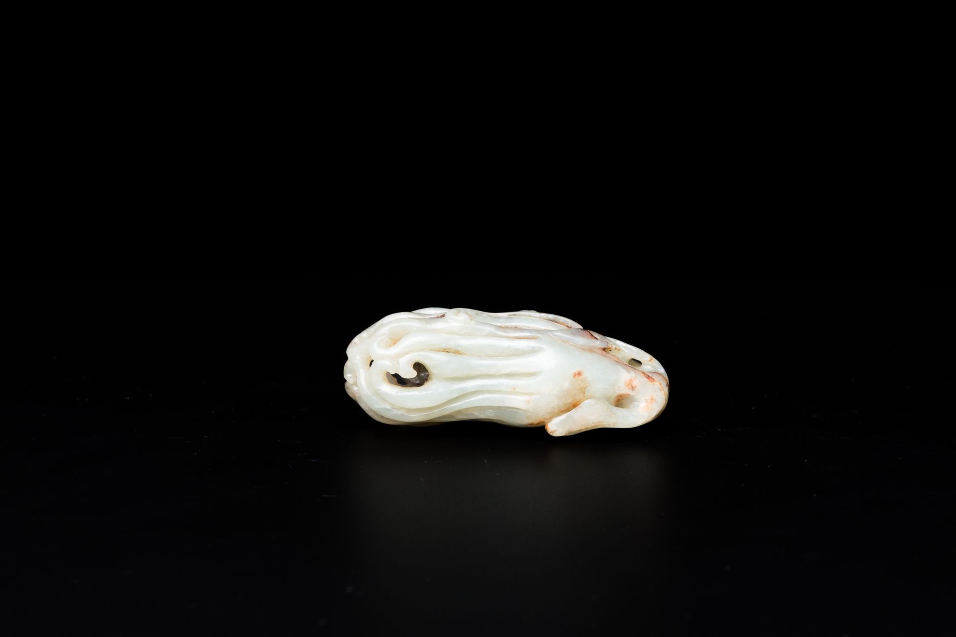 Five Chinese celadon and white jade carvings, 19/20th C. - Image 6 of 8