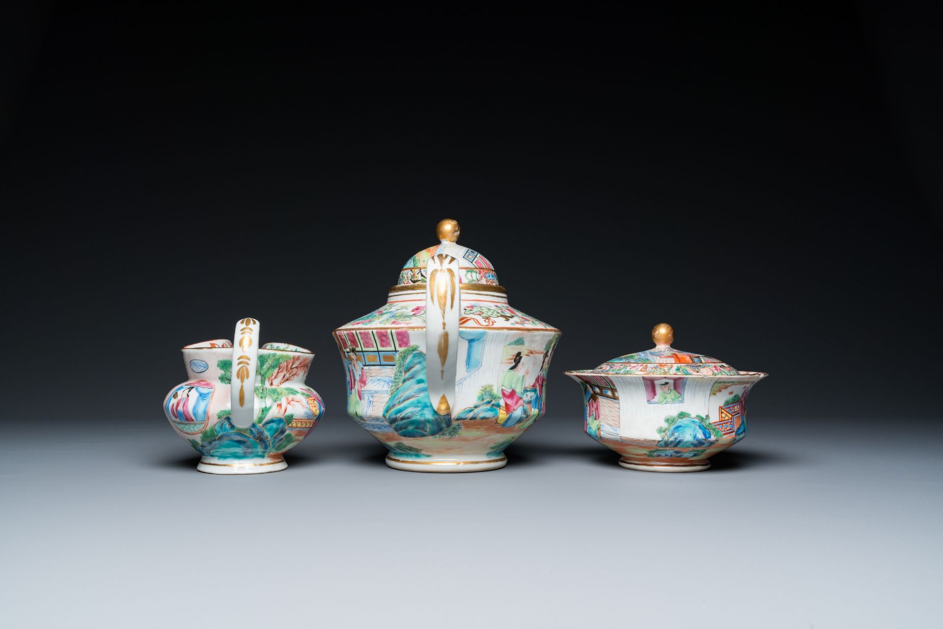 A Chinese Canton famille rose 24-piece tea service, 19th C. - Image 14 of 16